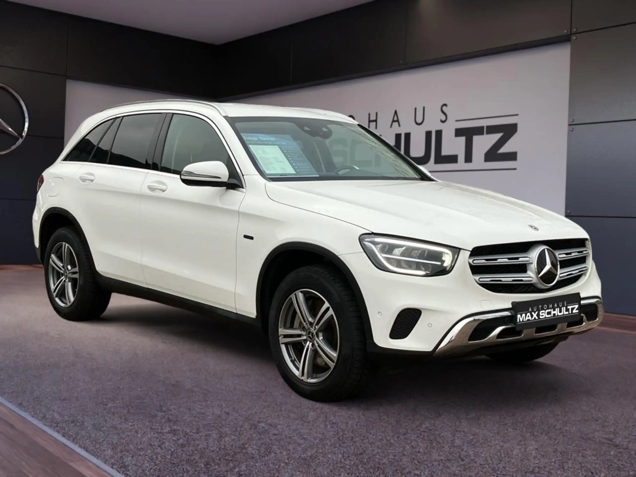 Mercedes-Benz - GLC 300