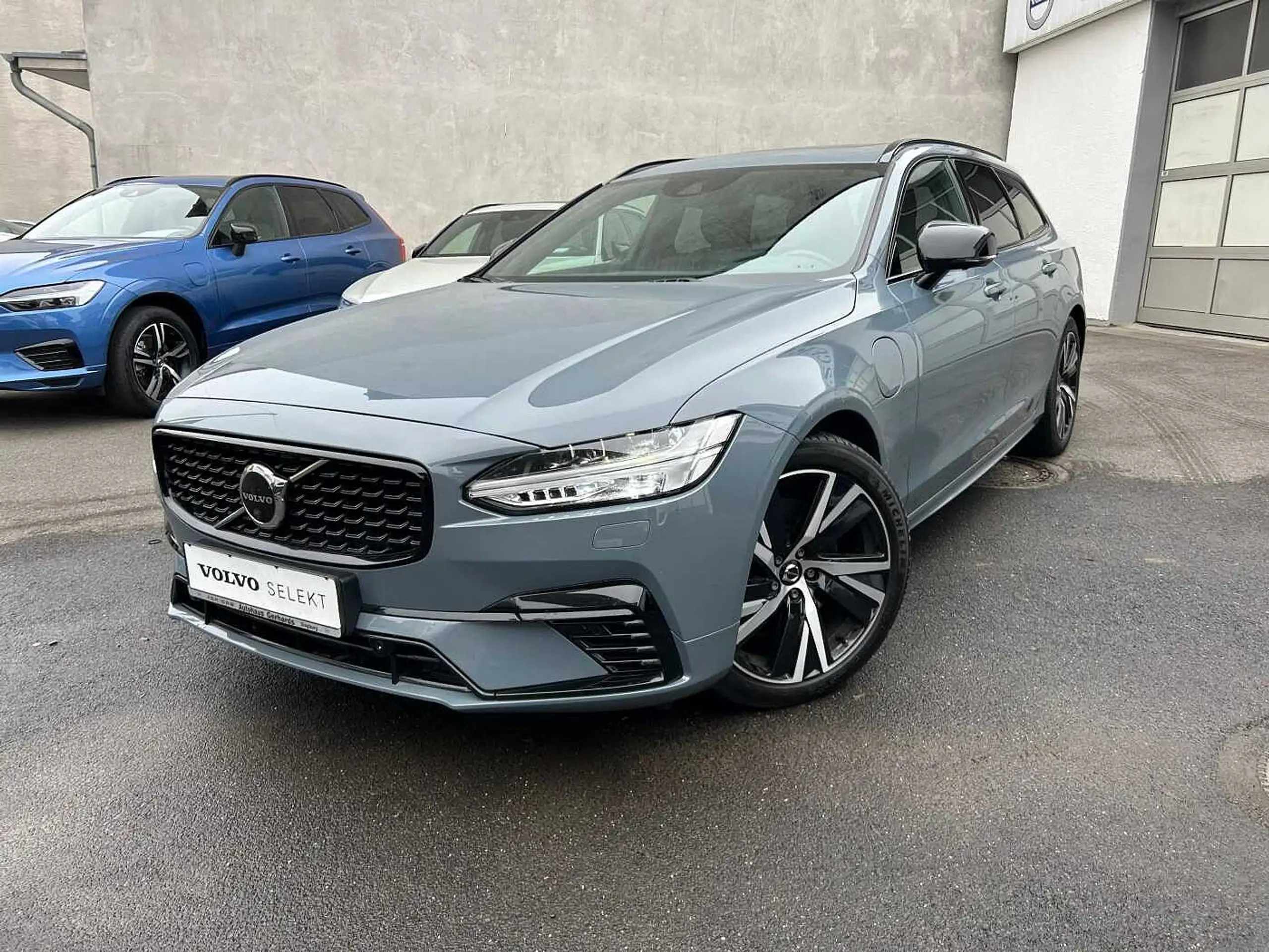 Volvo - V90