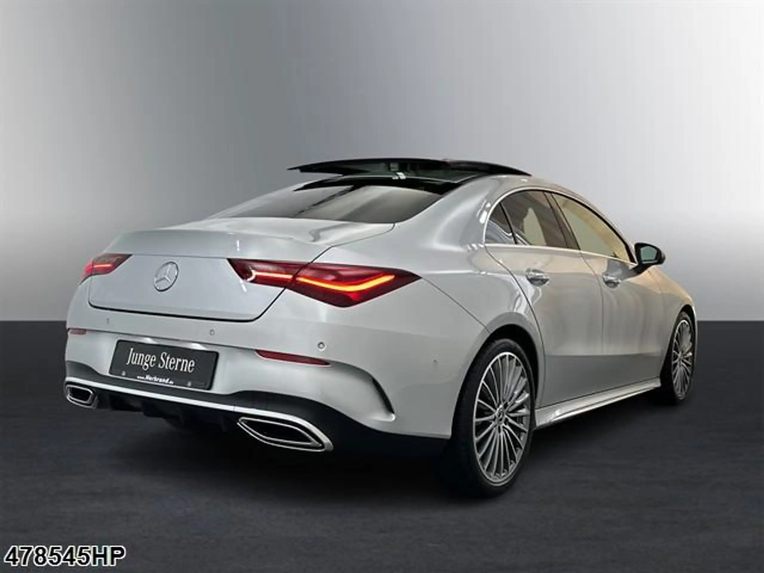 Mercedes-Benz - CLA 200