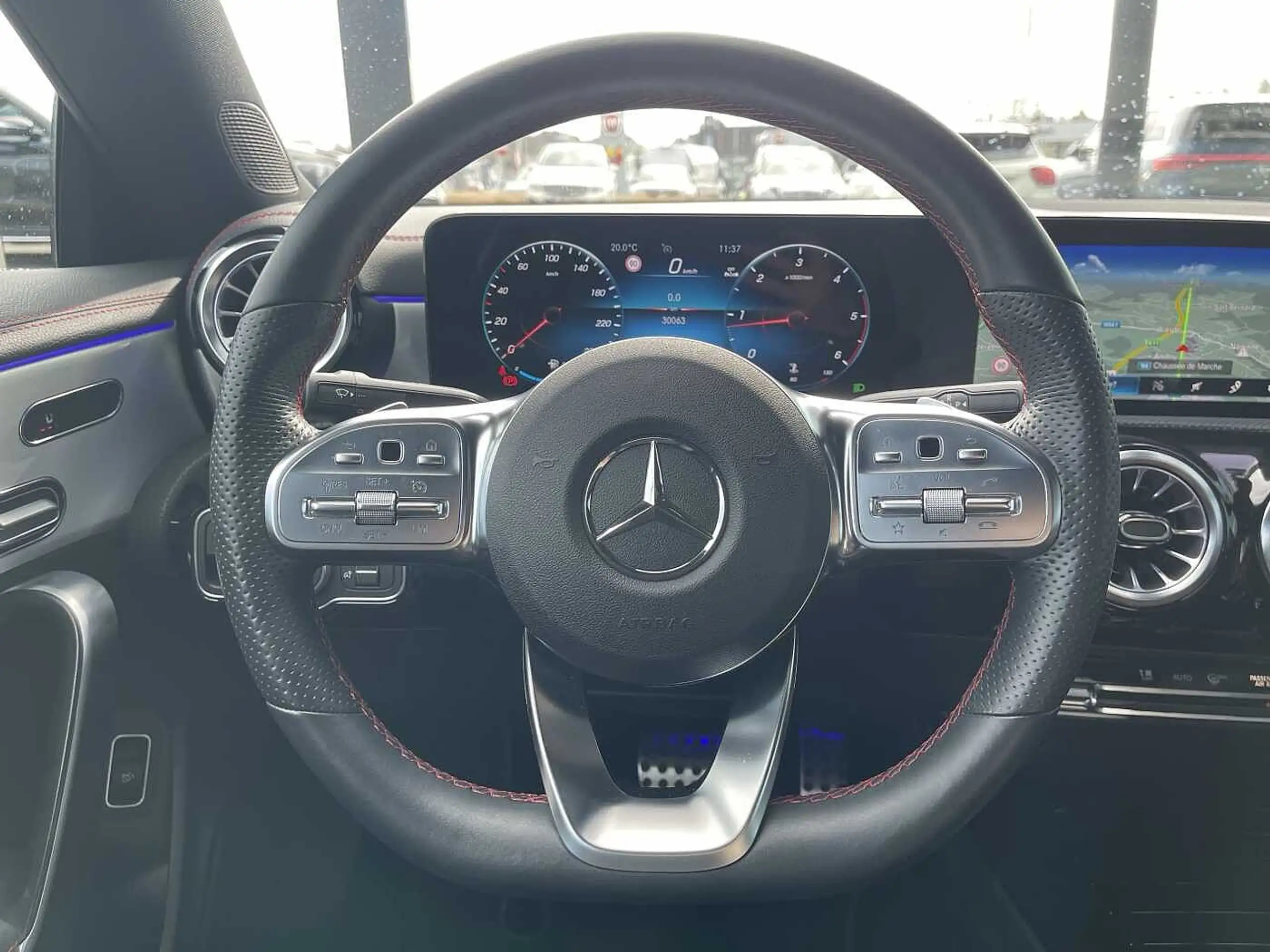 Mercedes-Benz - CLA 200