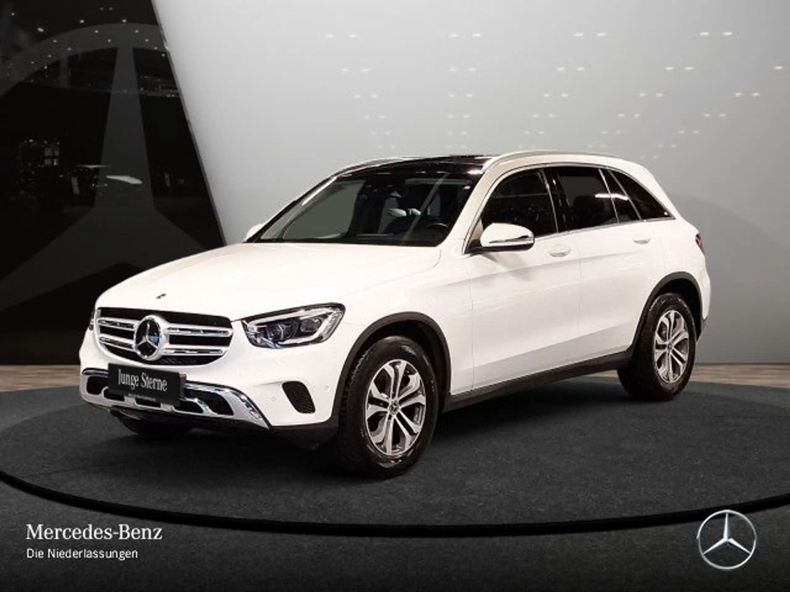 Mercedes-Benz - GLC 220