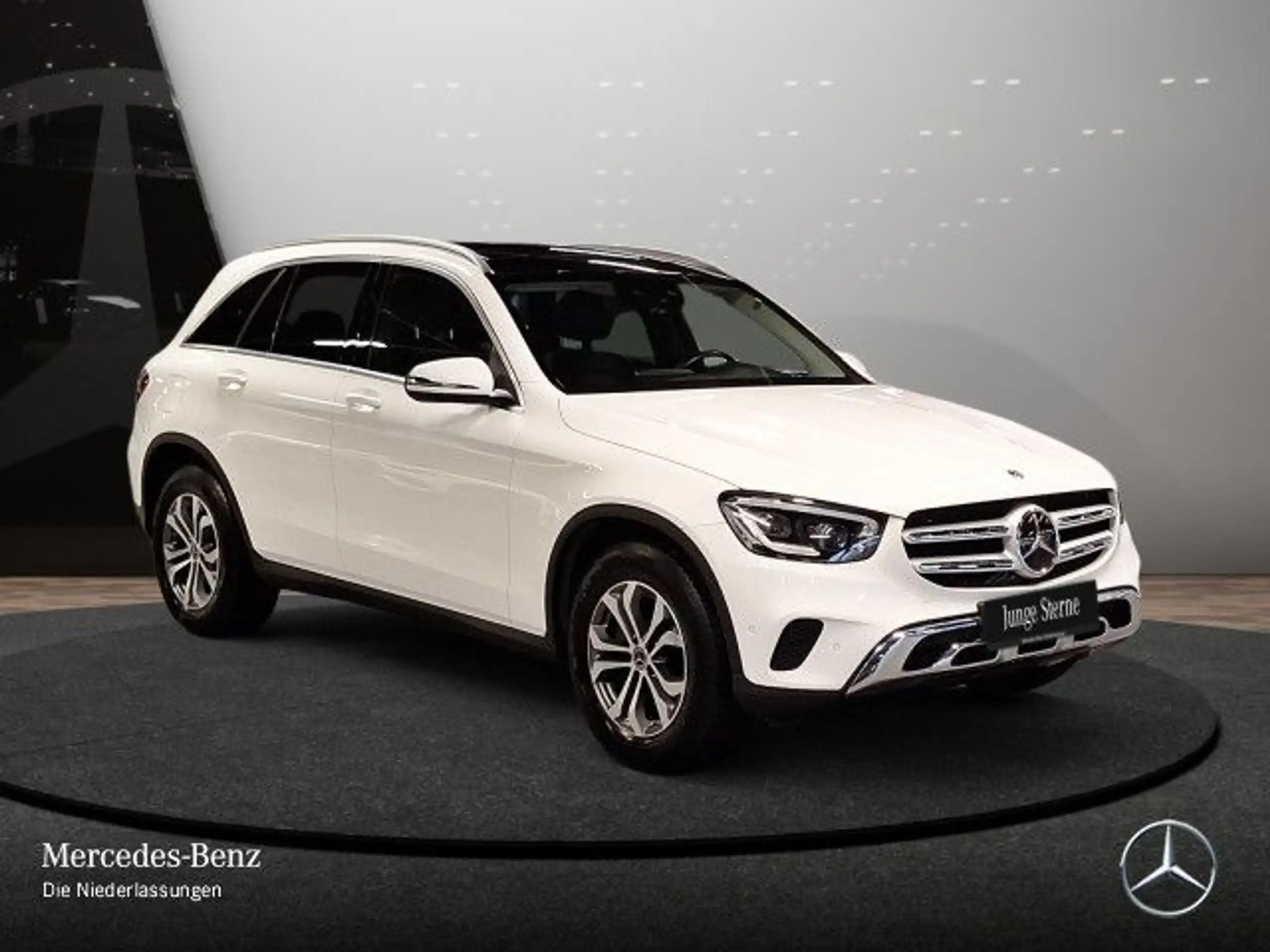 Mercedes-Benz - GLC 220