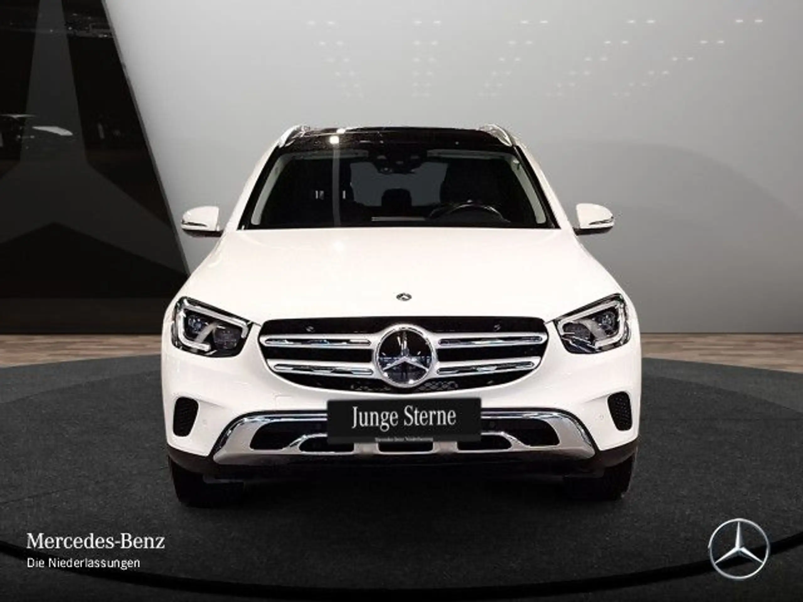 Mercedes-Benz - GLC 220