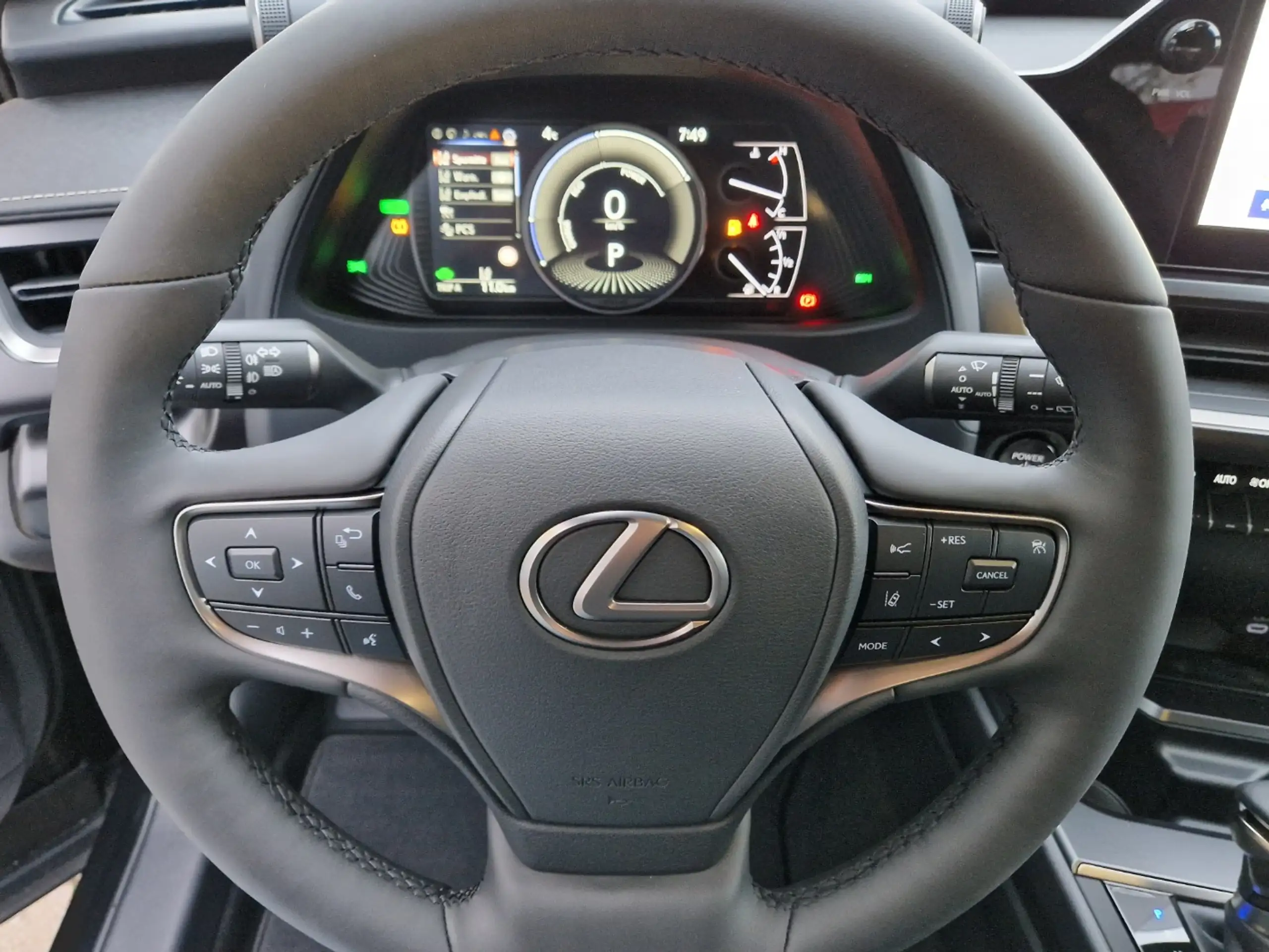 Lexus - UX 300e