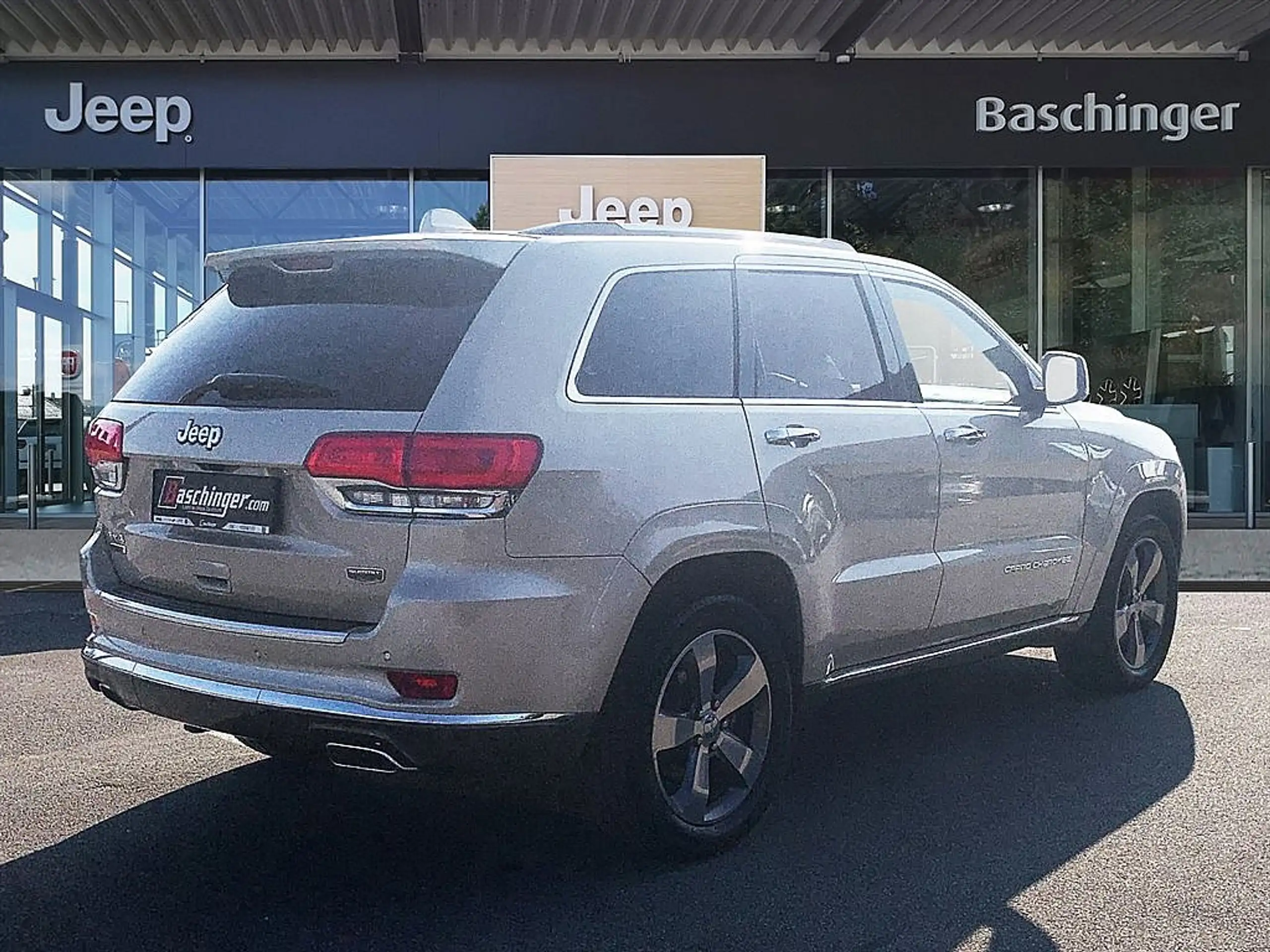 Jeep - Grand Cherokee