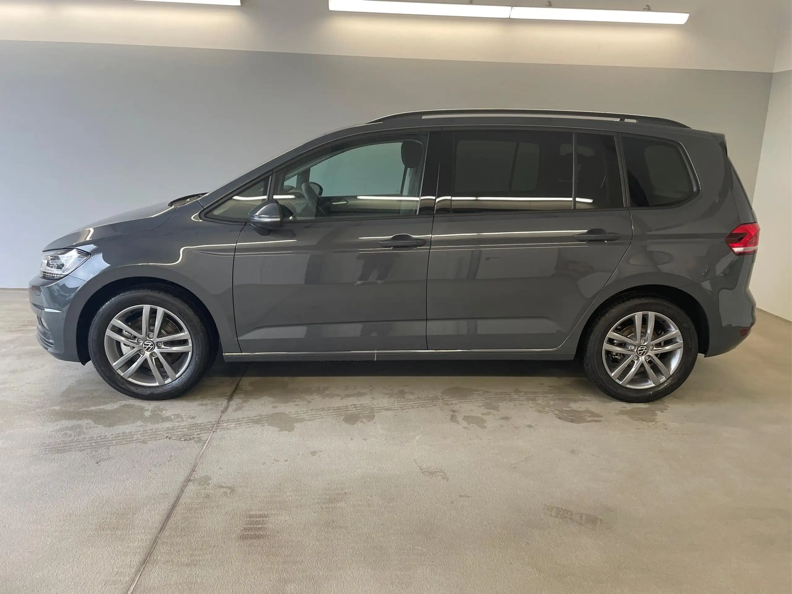 Volkswagen - Touran