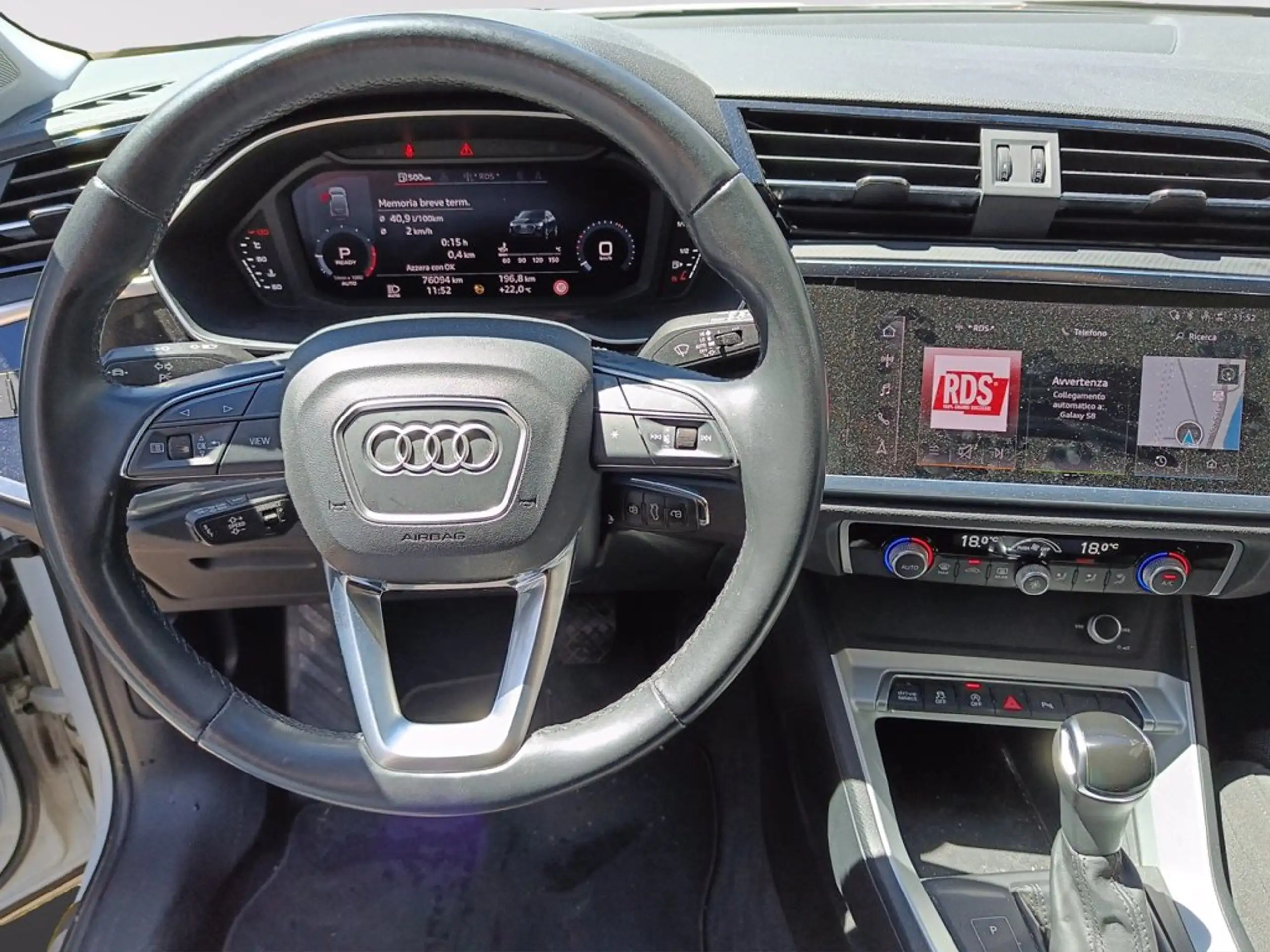 Audi - Q3