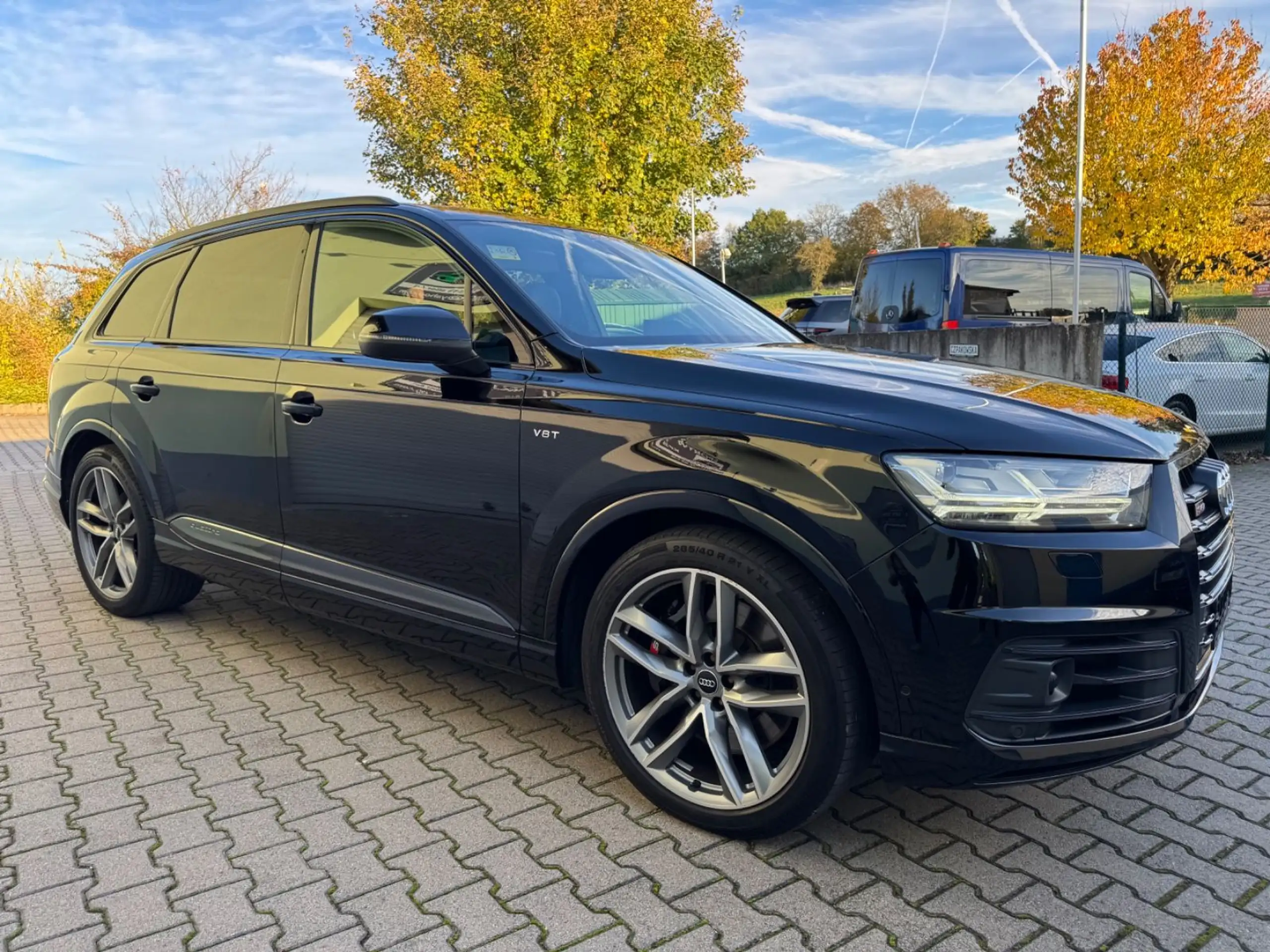 Audi - SQ7