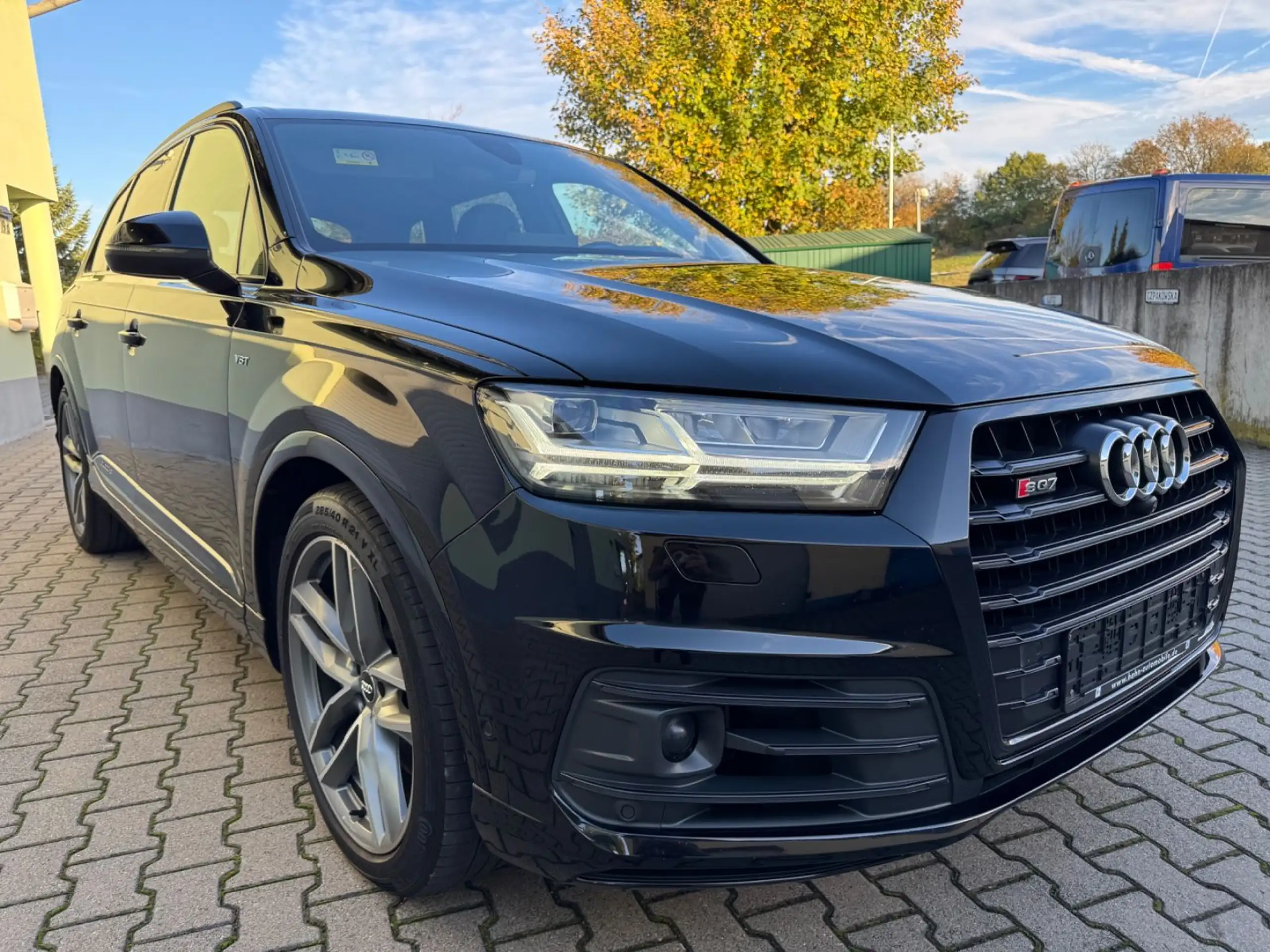 Audi - SQ7