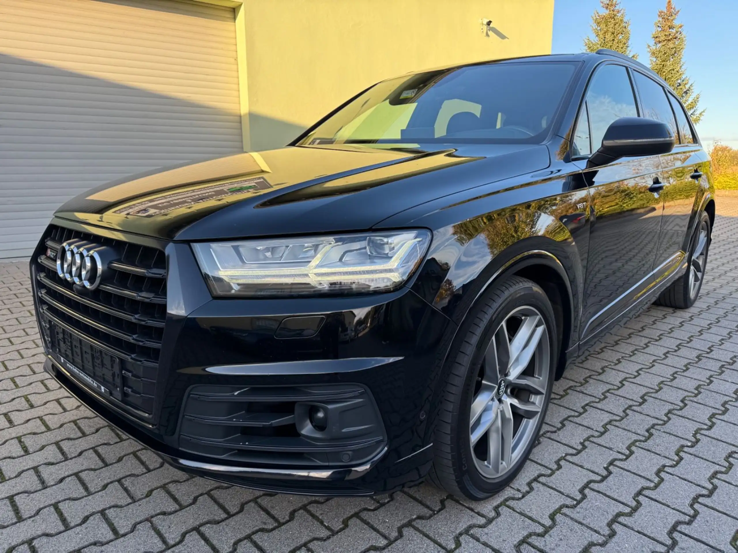 Audi - SQ7