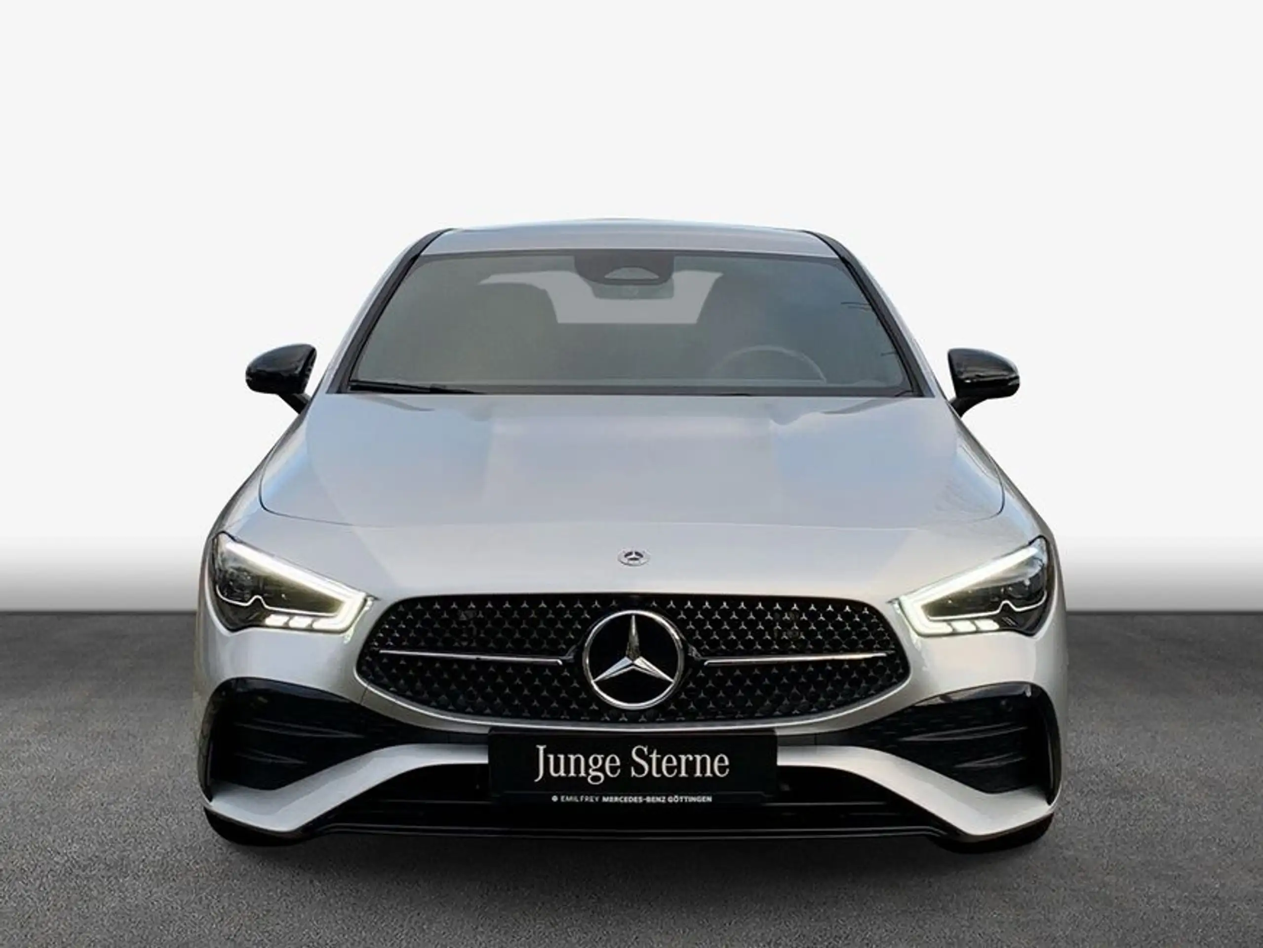 Mercedes-Benz - CLA 200