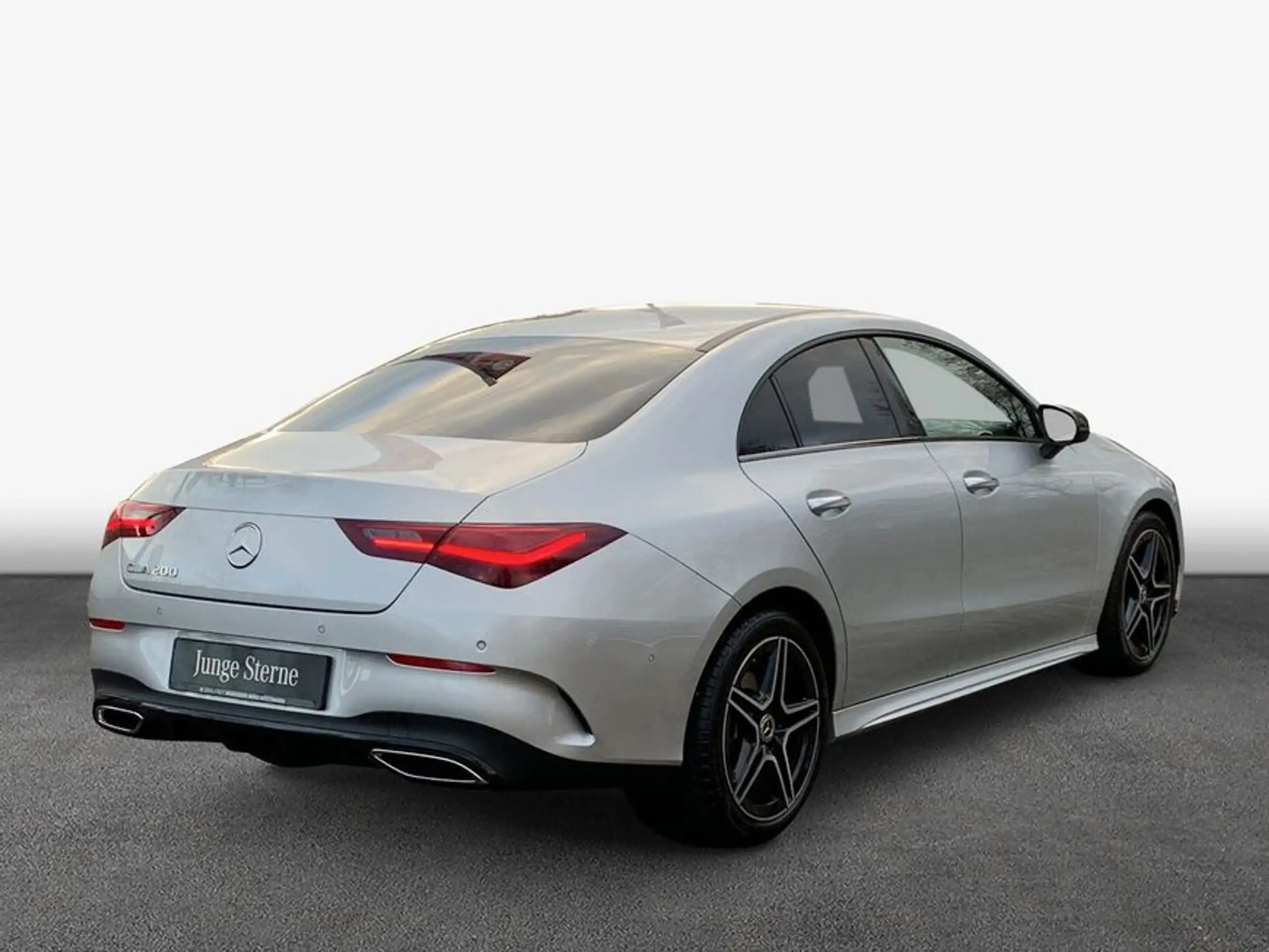 Mercedes-Benz - CLA 200