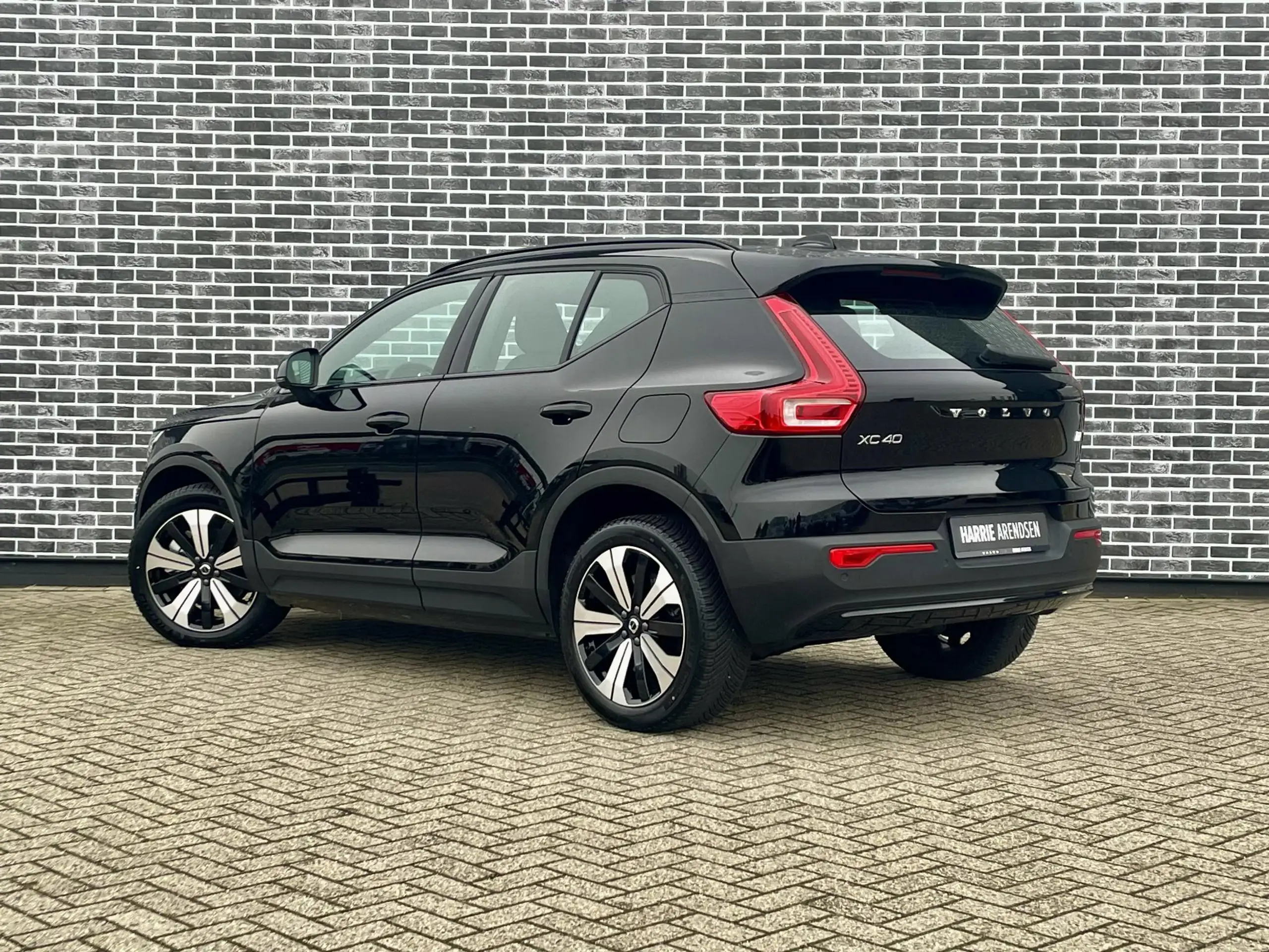 Volvo - XC40