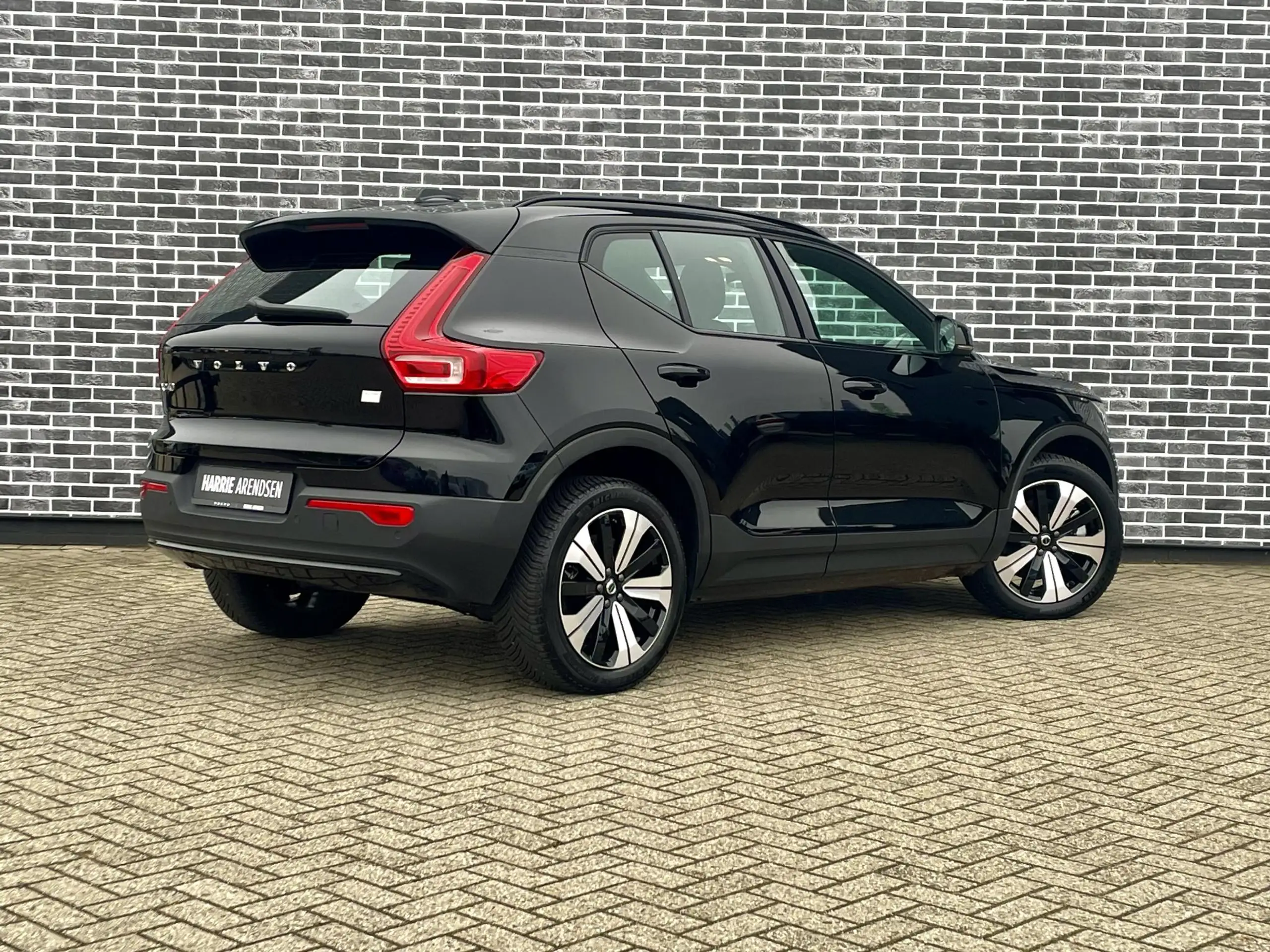 Volvo - XC40