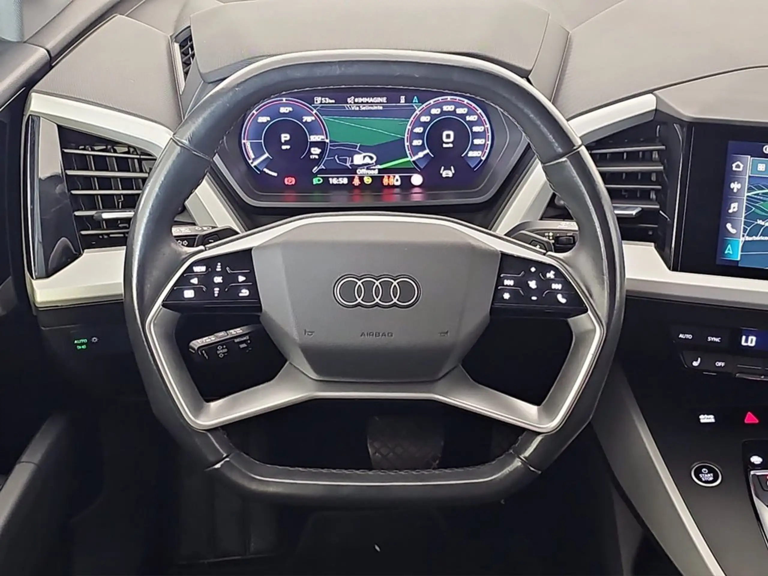 Audi - Q4 e-tron