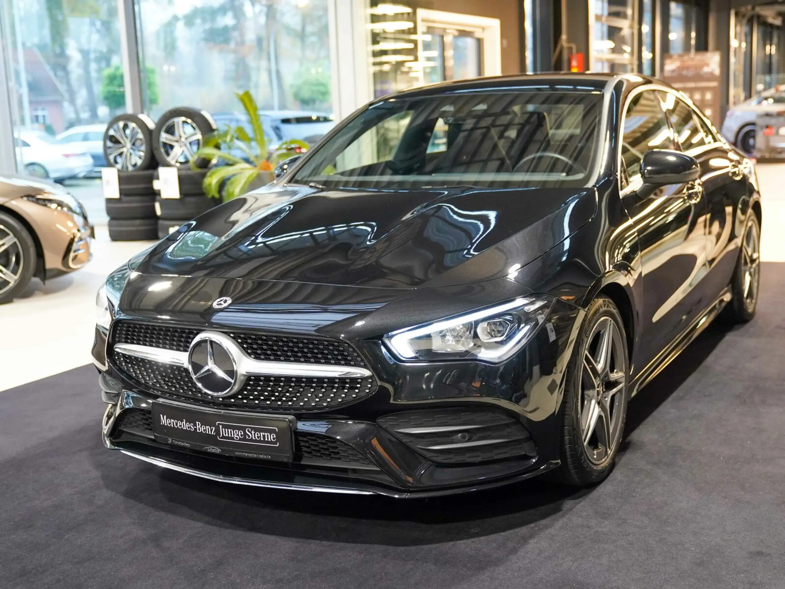 Mercedes-Benz - CLA 220