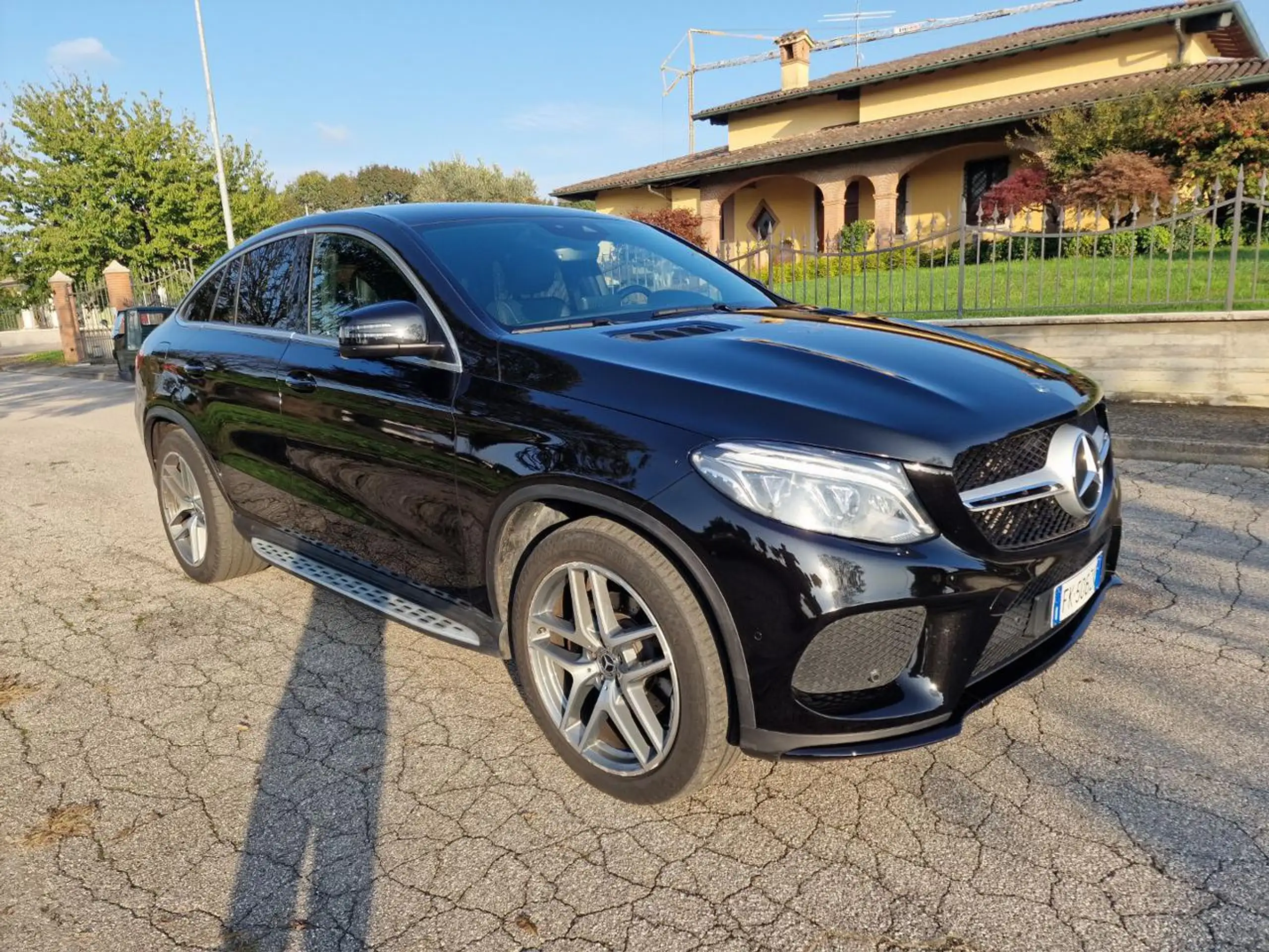 Mercedes-Benz - GLE 350