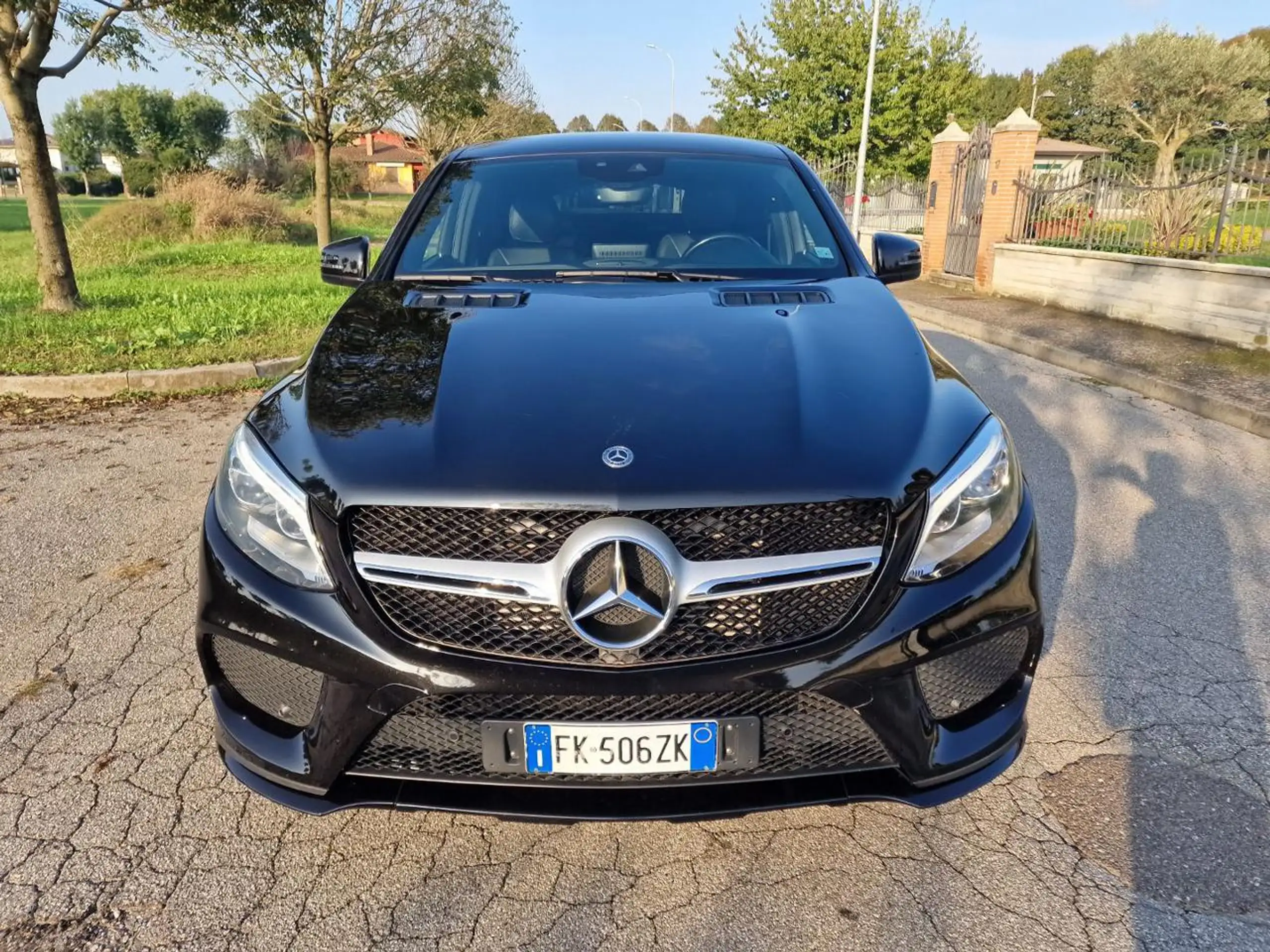 Mercedes-Benz - GLE 350