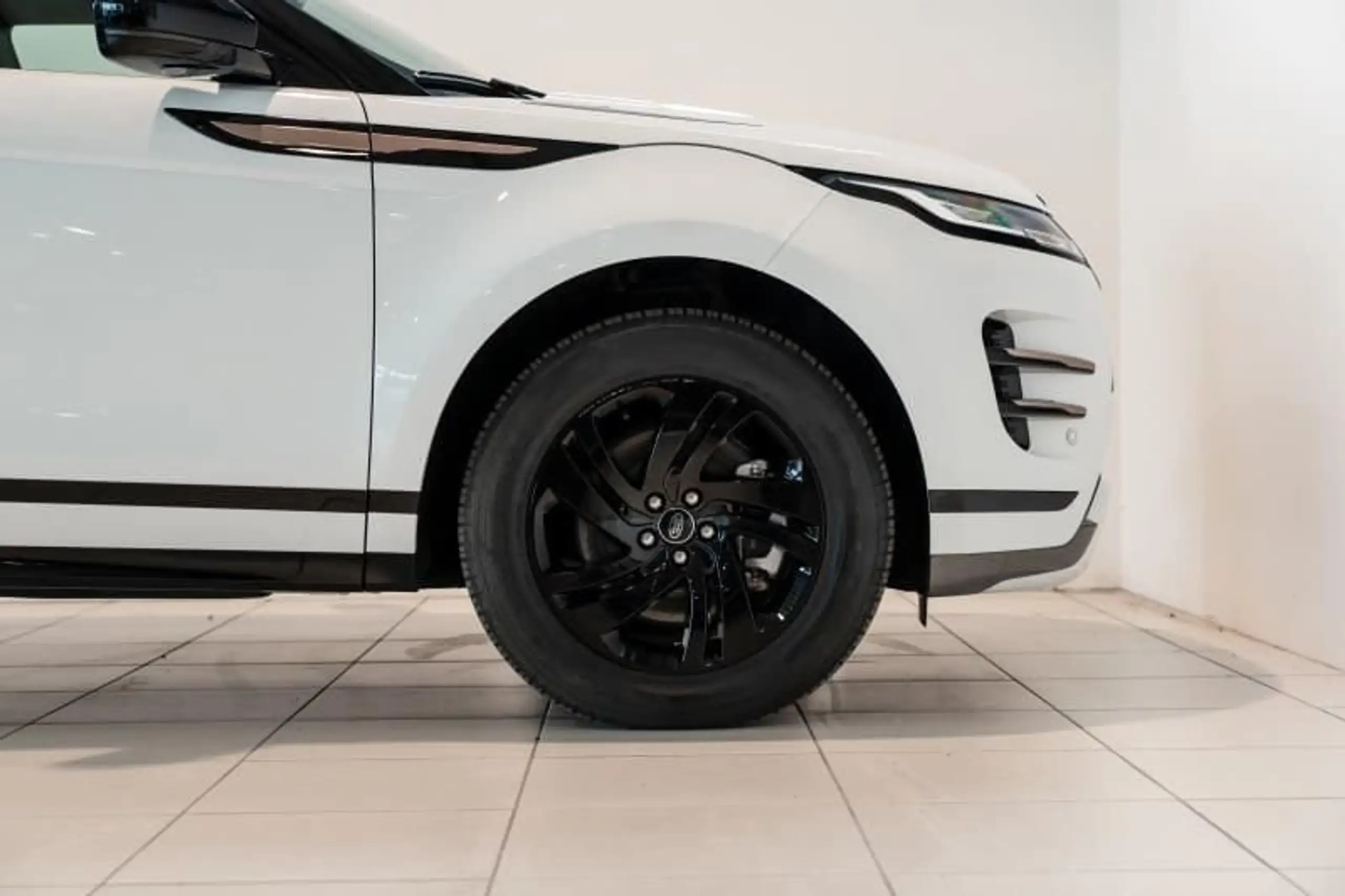 Land Rover - Range Rover Evoque