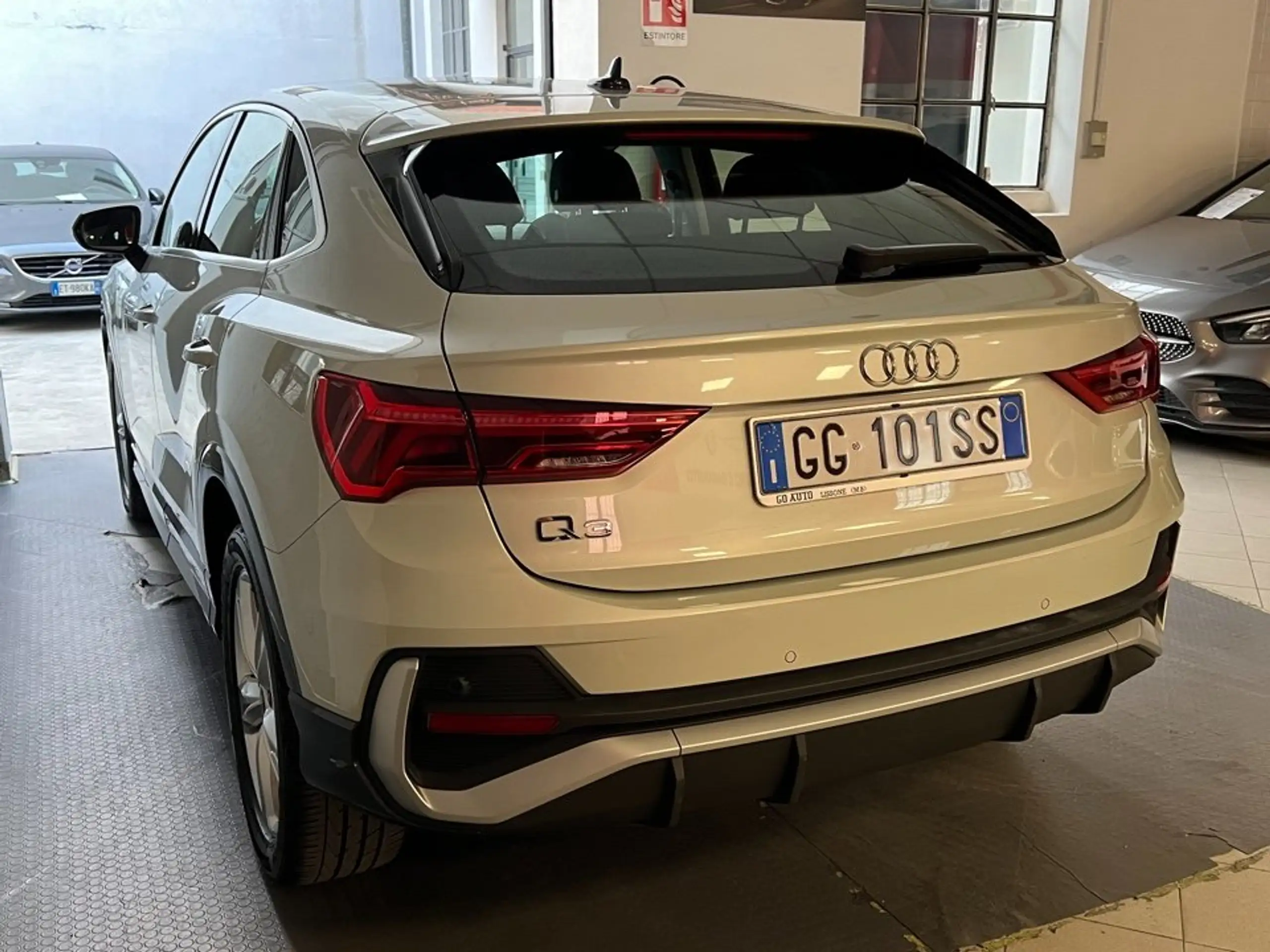 Audi - Q3