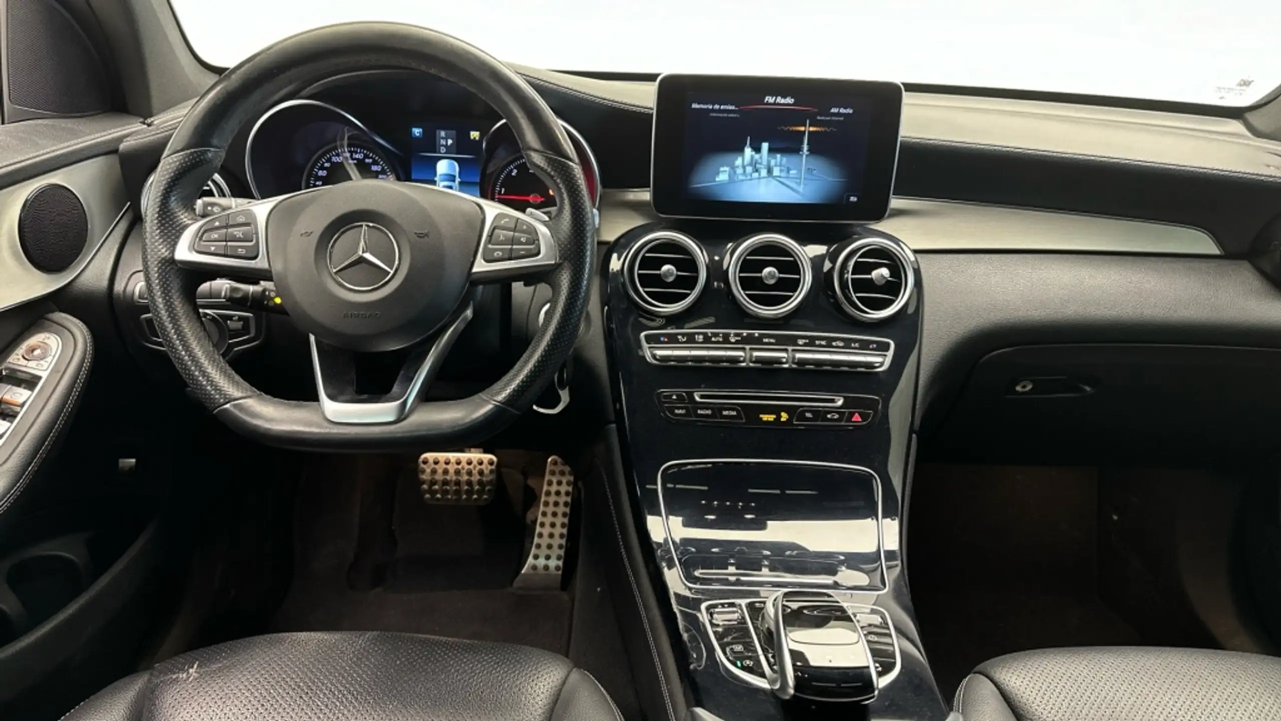 Mercedes-Benz - GLC 220