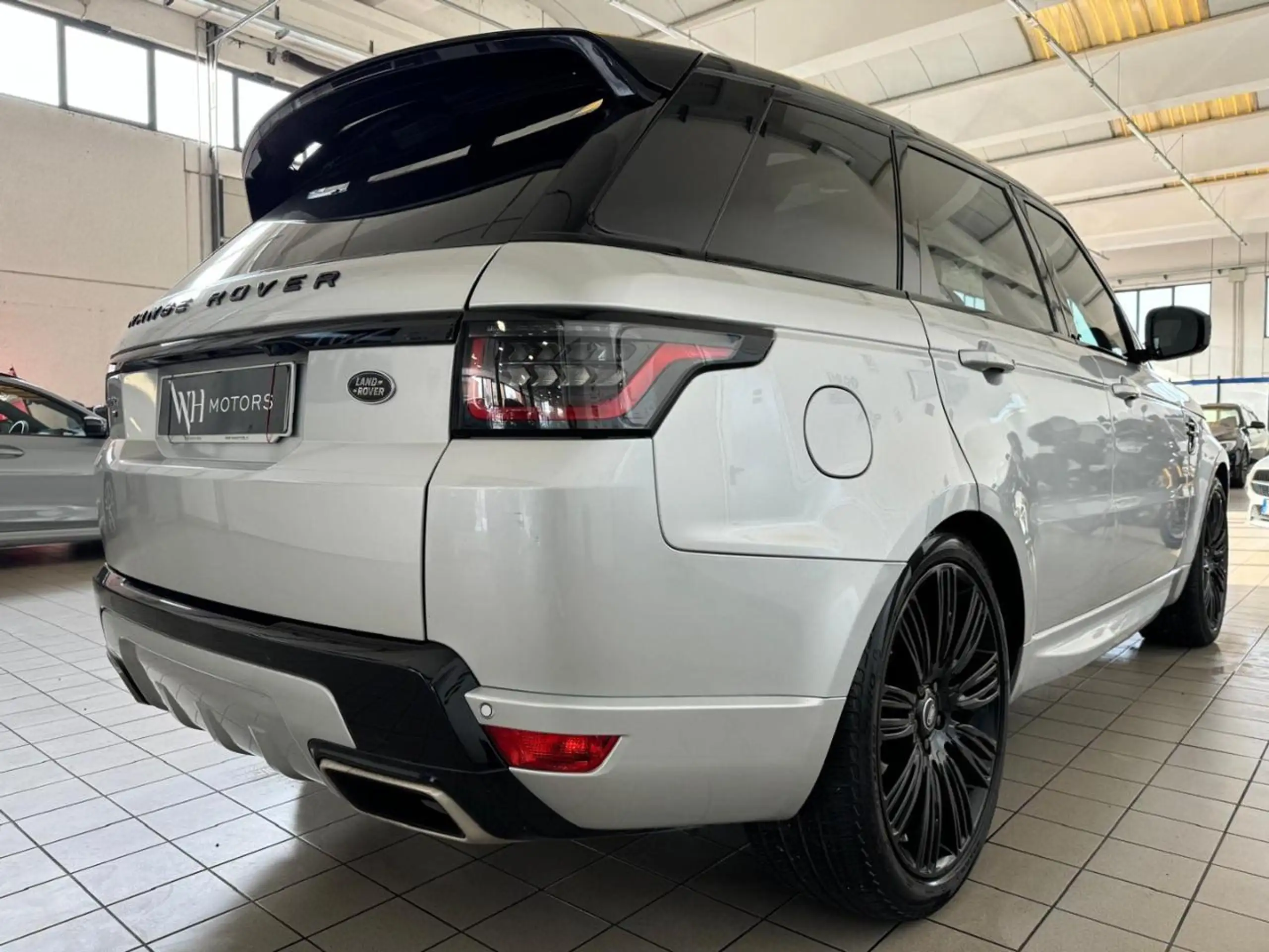 Land Rover - Range Rover Sport