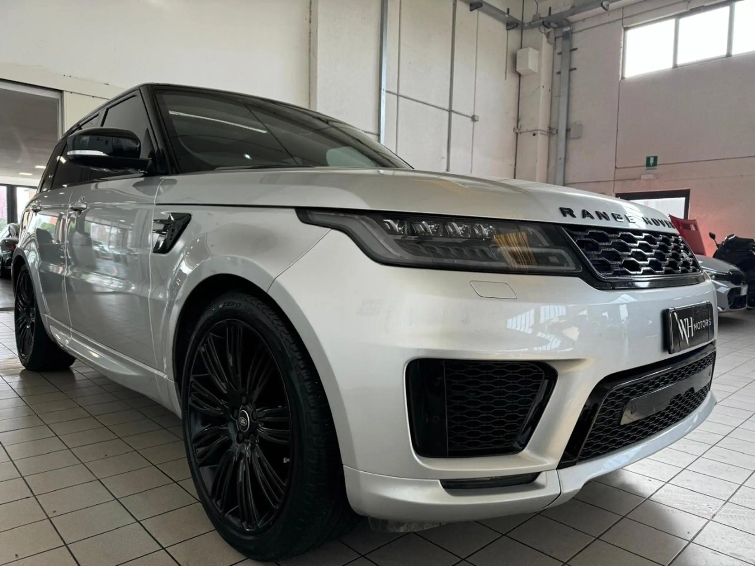 Land Rover - Range Rover Sport