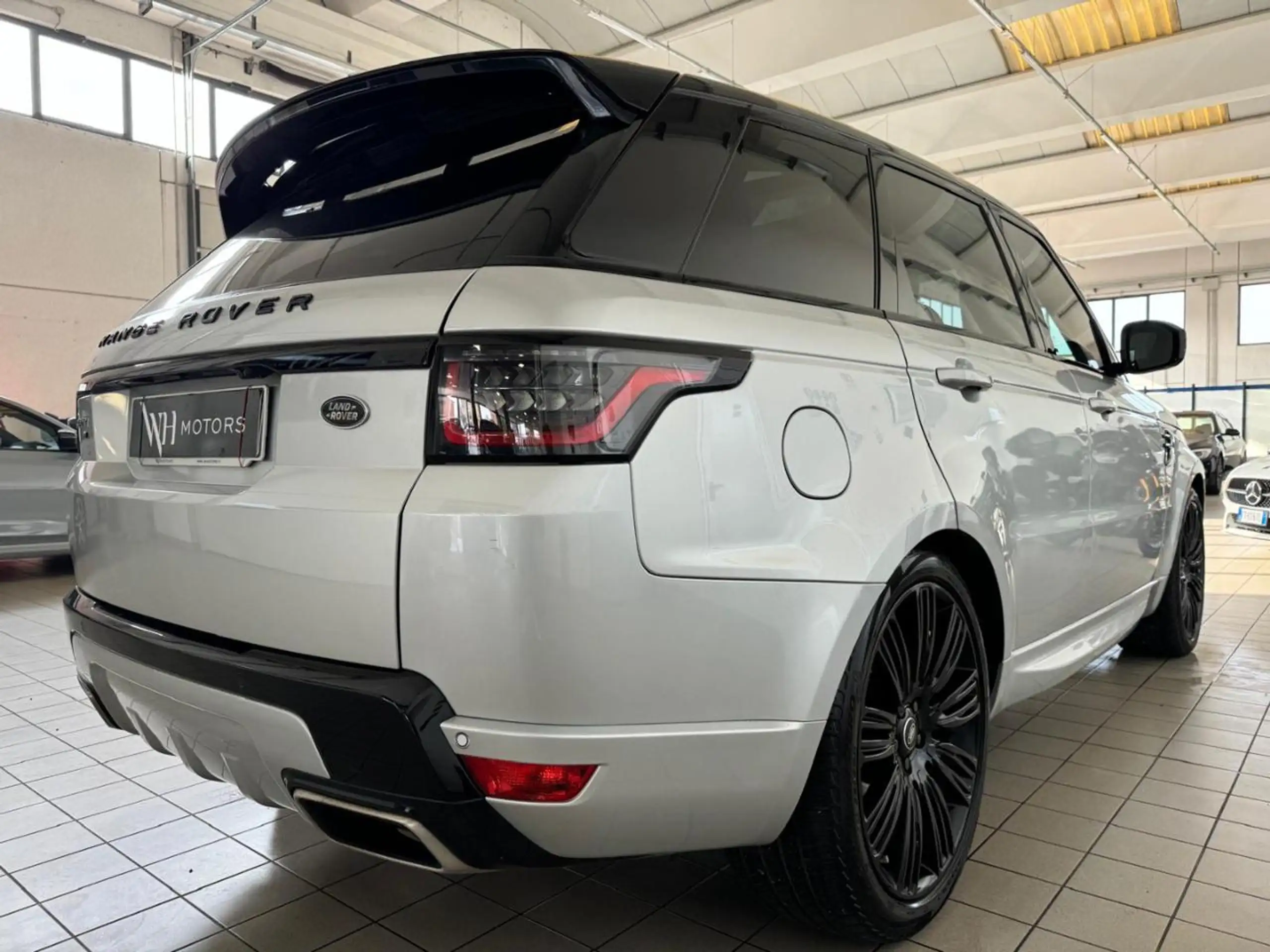 Land Rover - Range Rover Sport