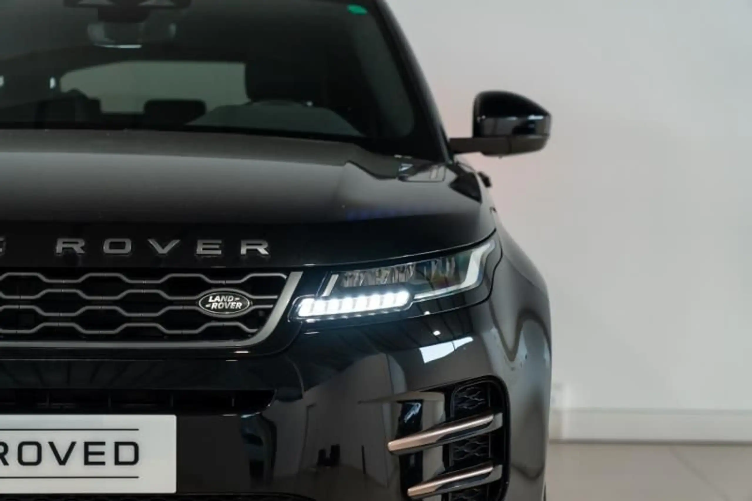 Land Rover - Range Rover Evoque