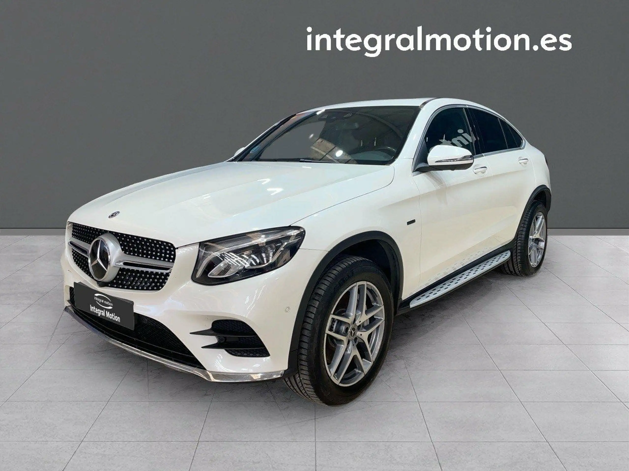 Mercedes-Benz - GLC 350