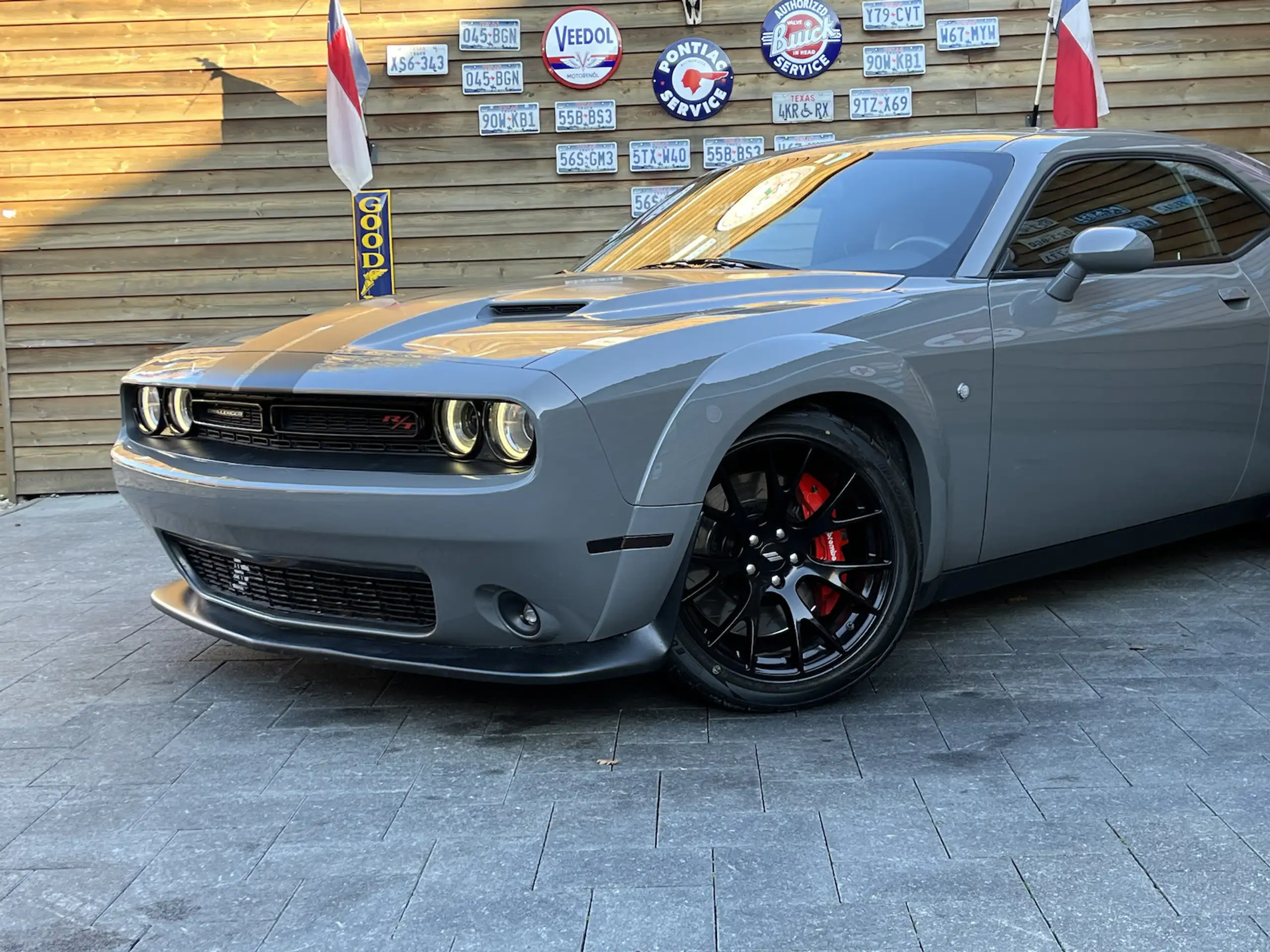 Dodge - Challenger