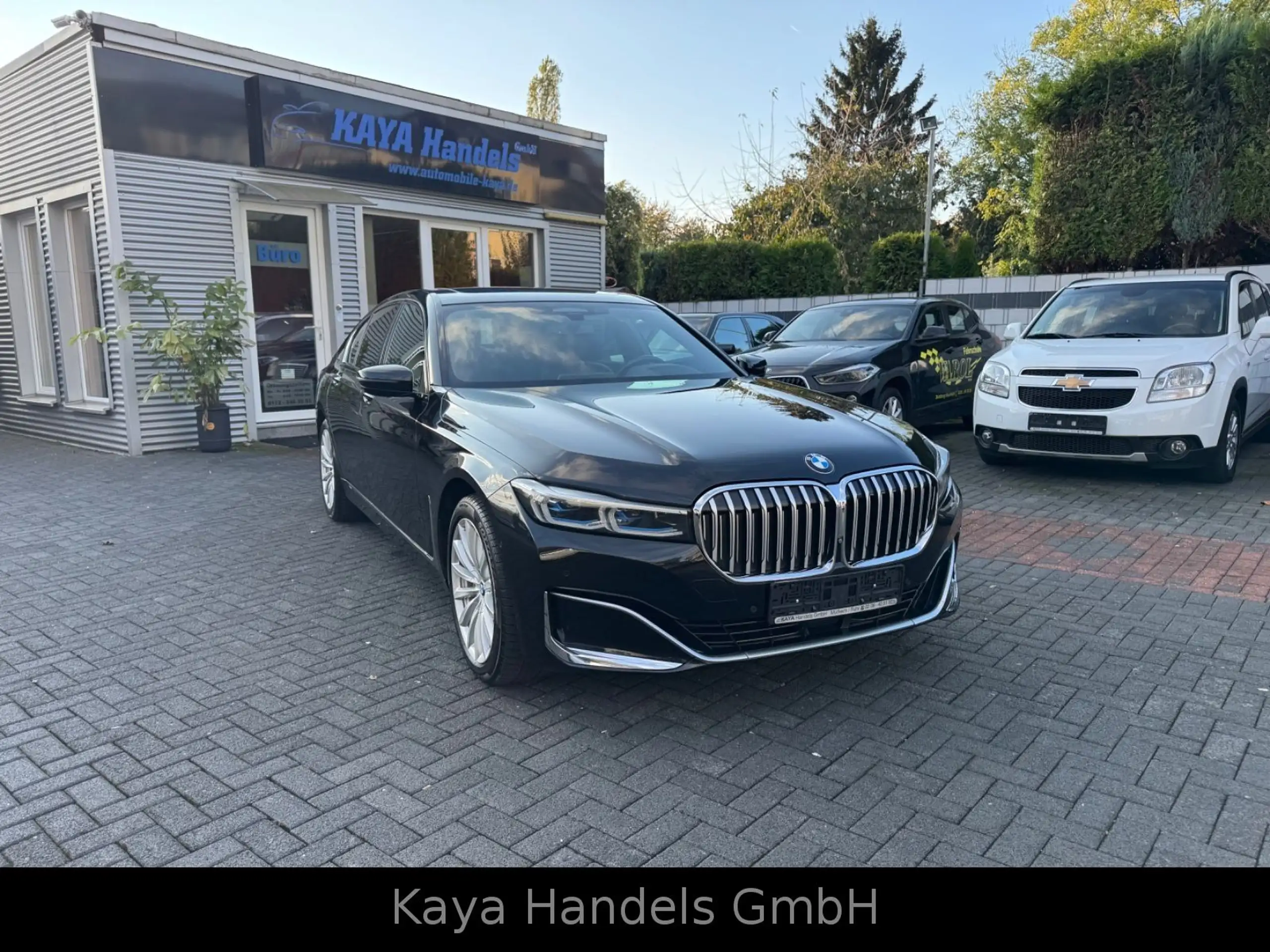 BMW - 730