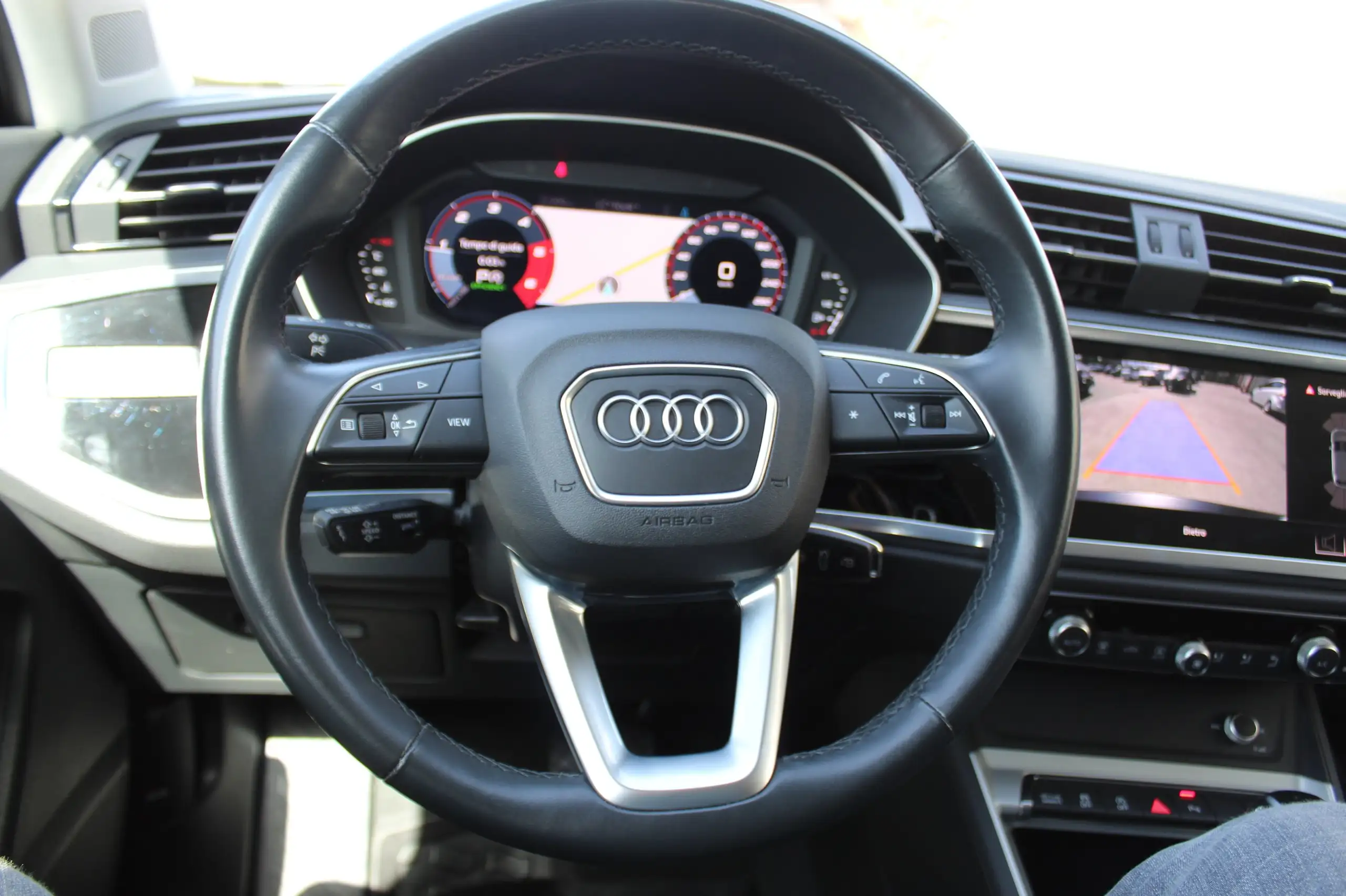 Audi - Q3