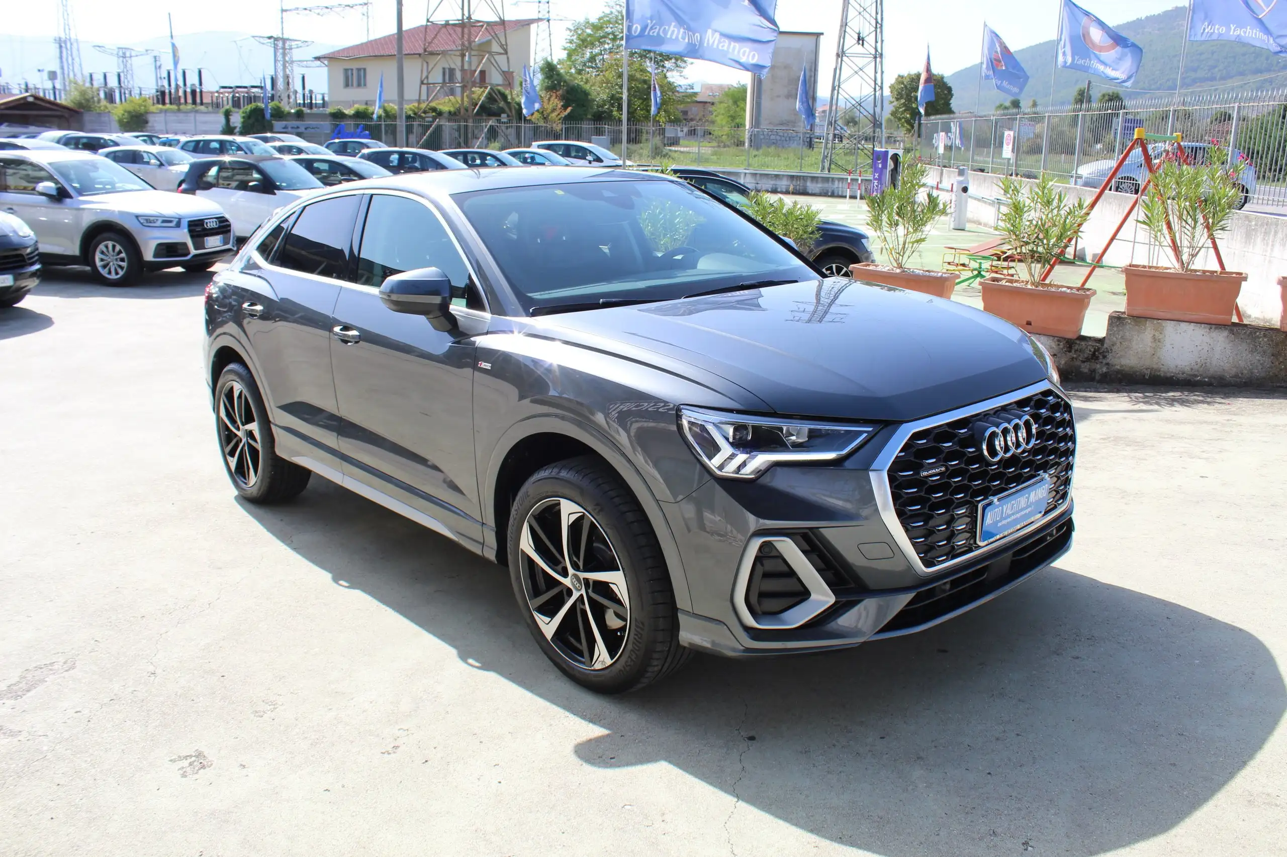 Audi - Q3