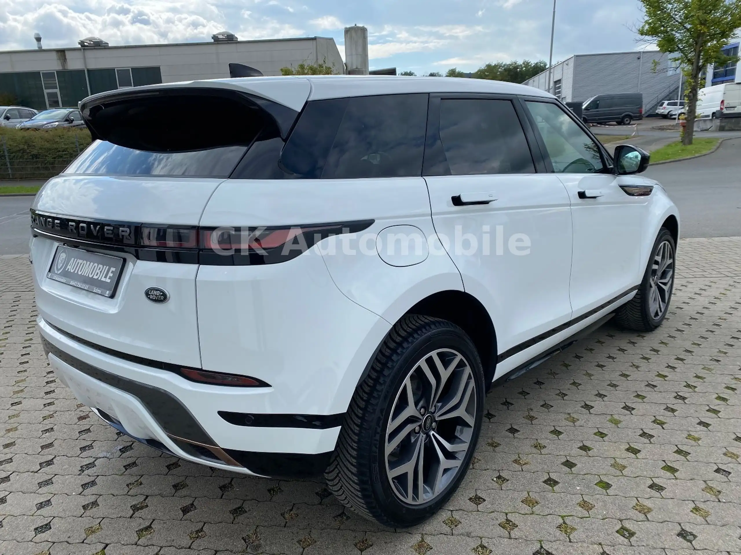 Land Rover - Range Rover Evoque