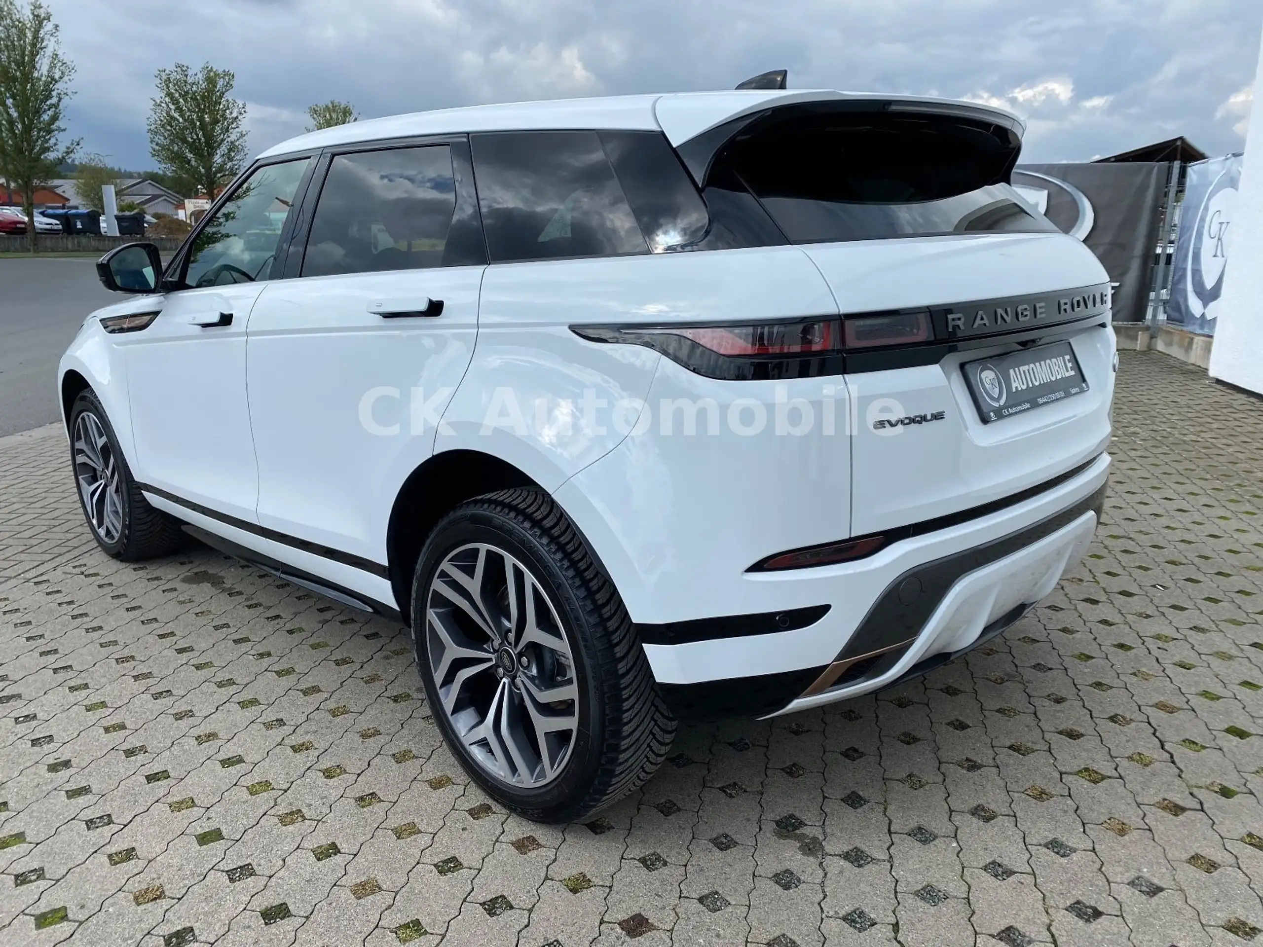 Land Rover - Range Rover Evoque