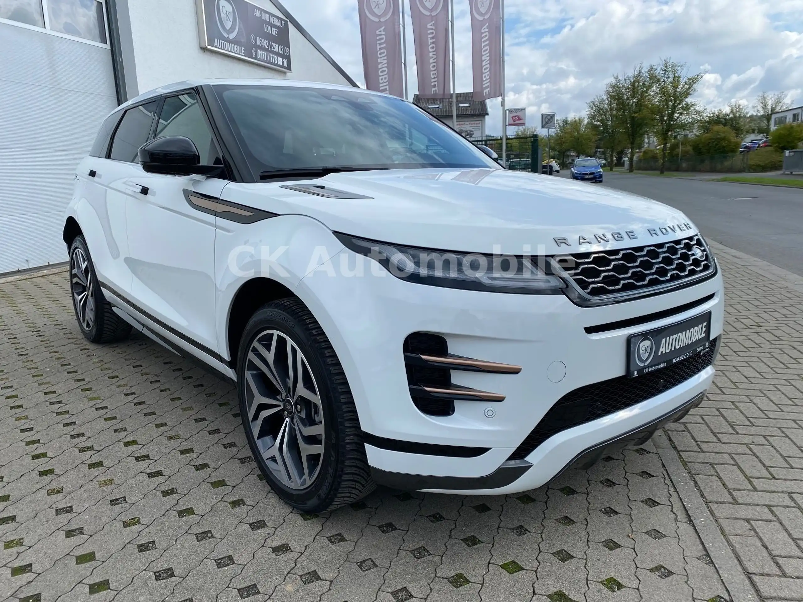 Land Rover - Range Rover Evoque