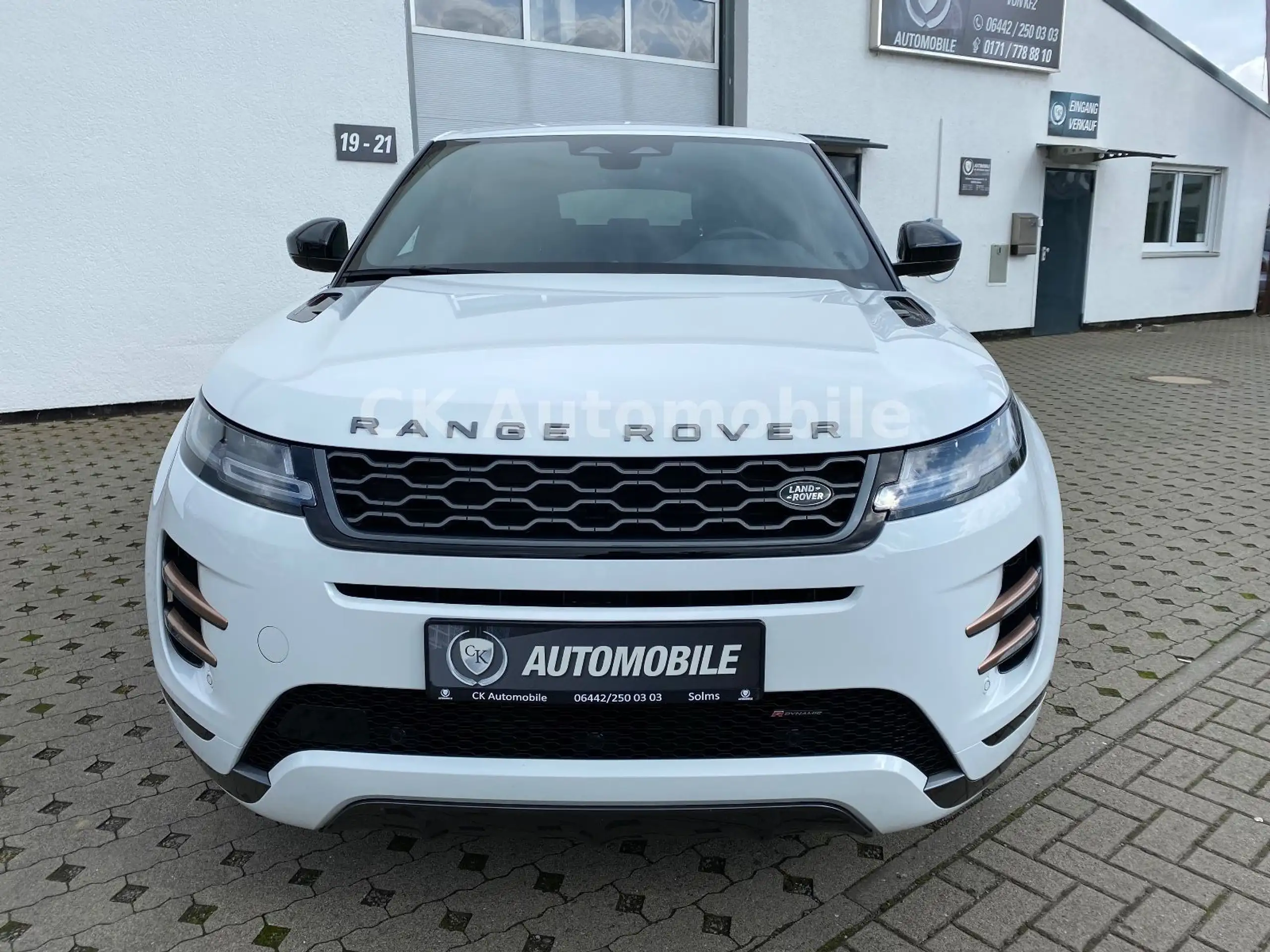 Land Rover - Range Rover Evoque