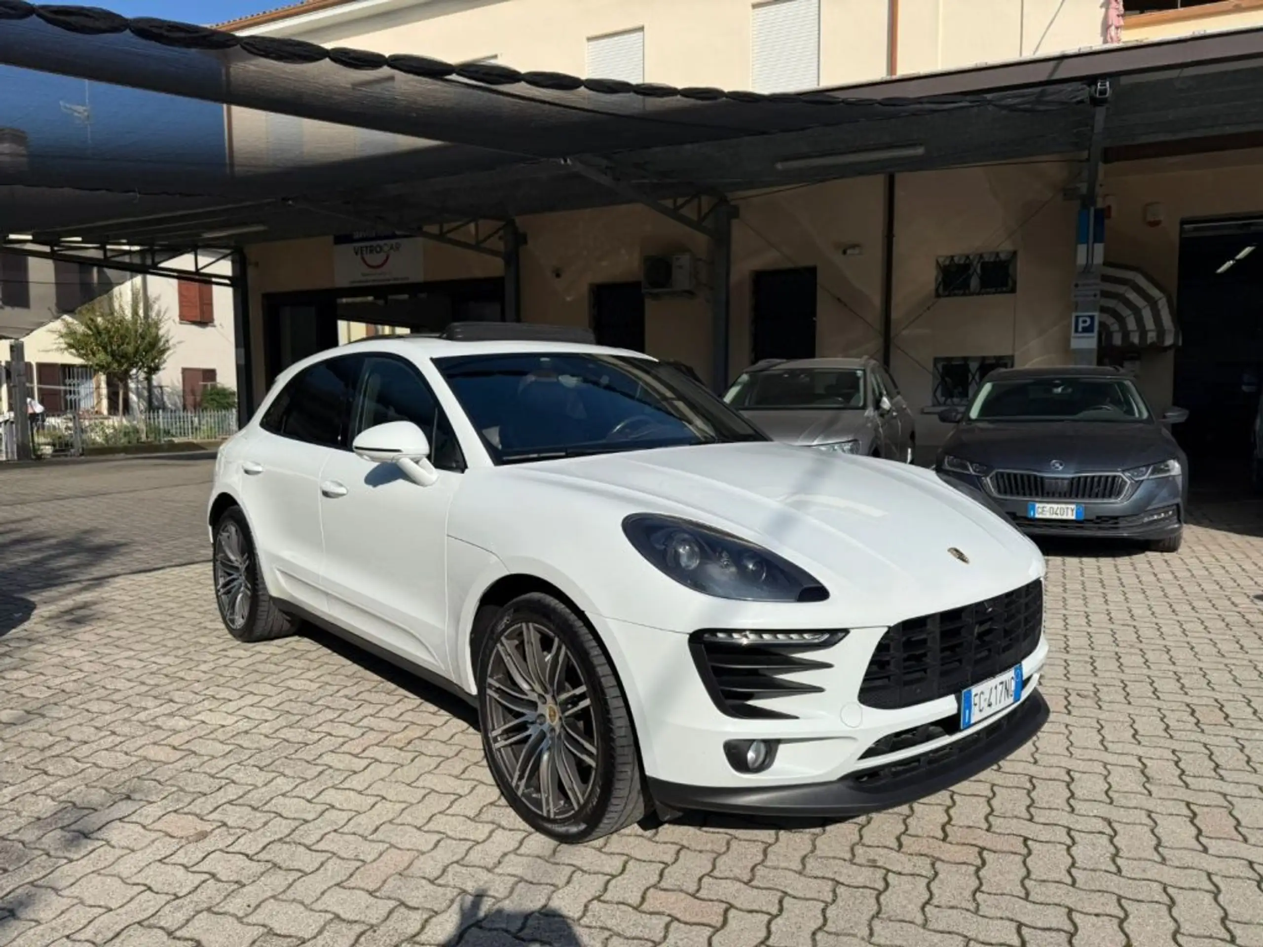 Porsche - Macan