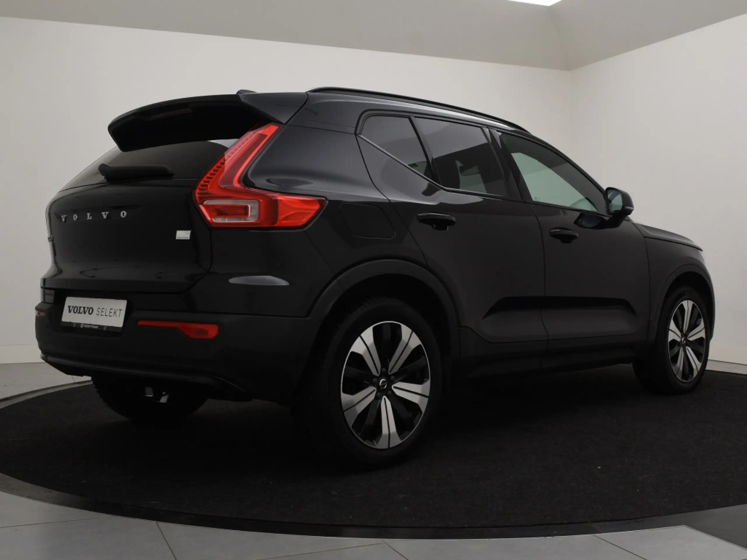 Volvo - XC40