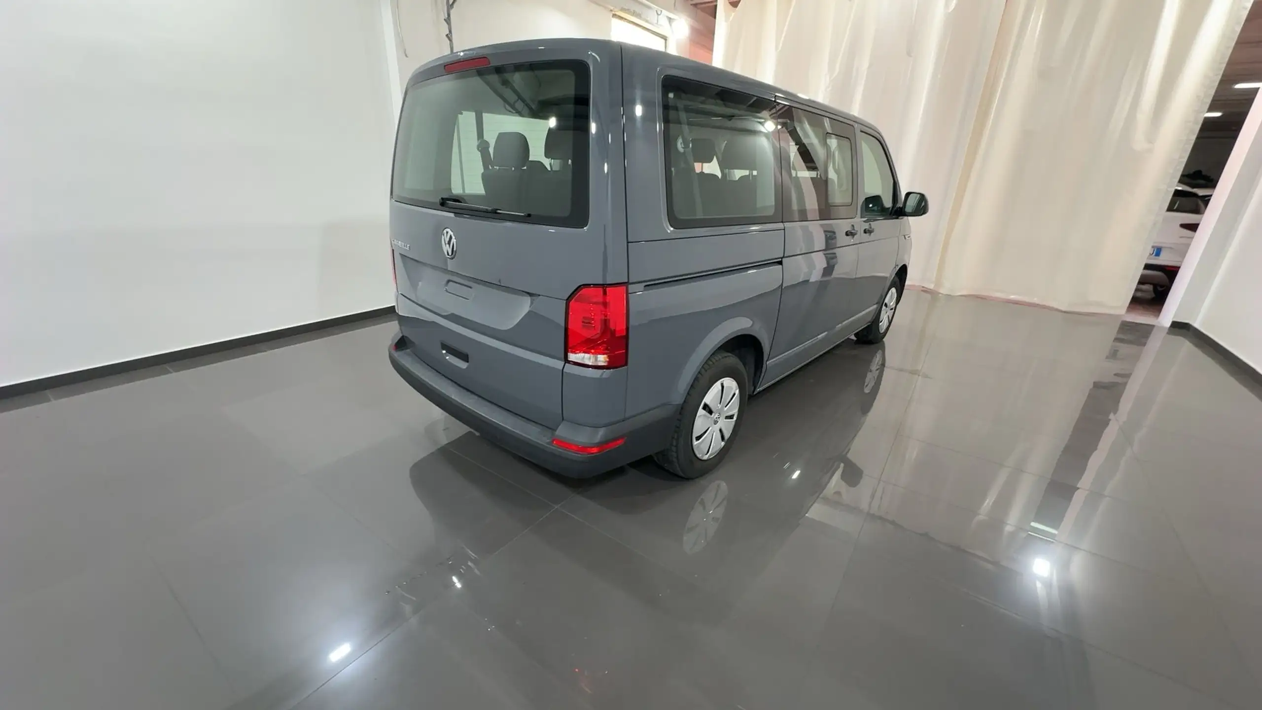 Volkswagen - T6 Caravelle