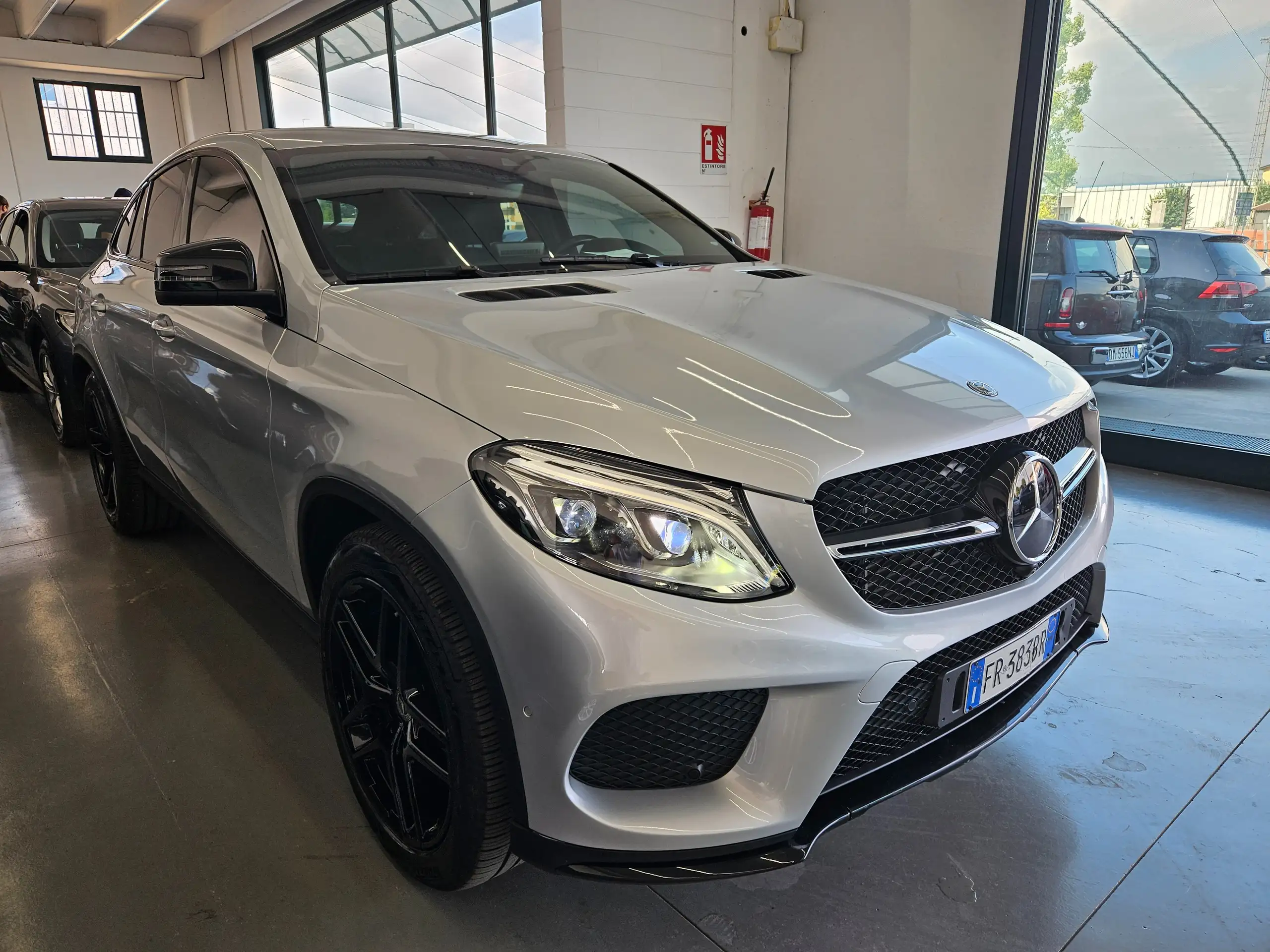 Mercedes-Benz - GLE 350