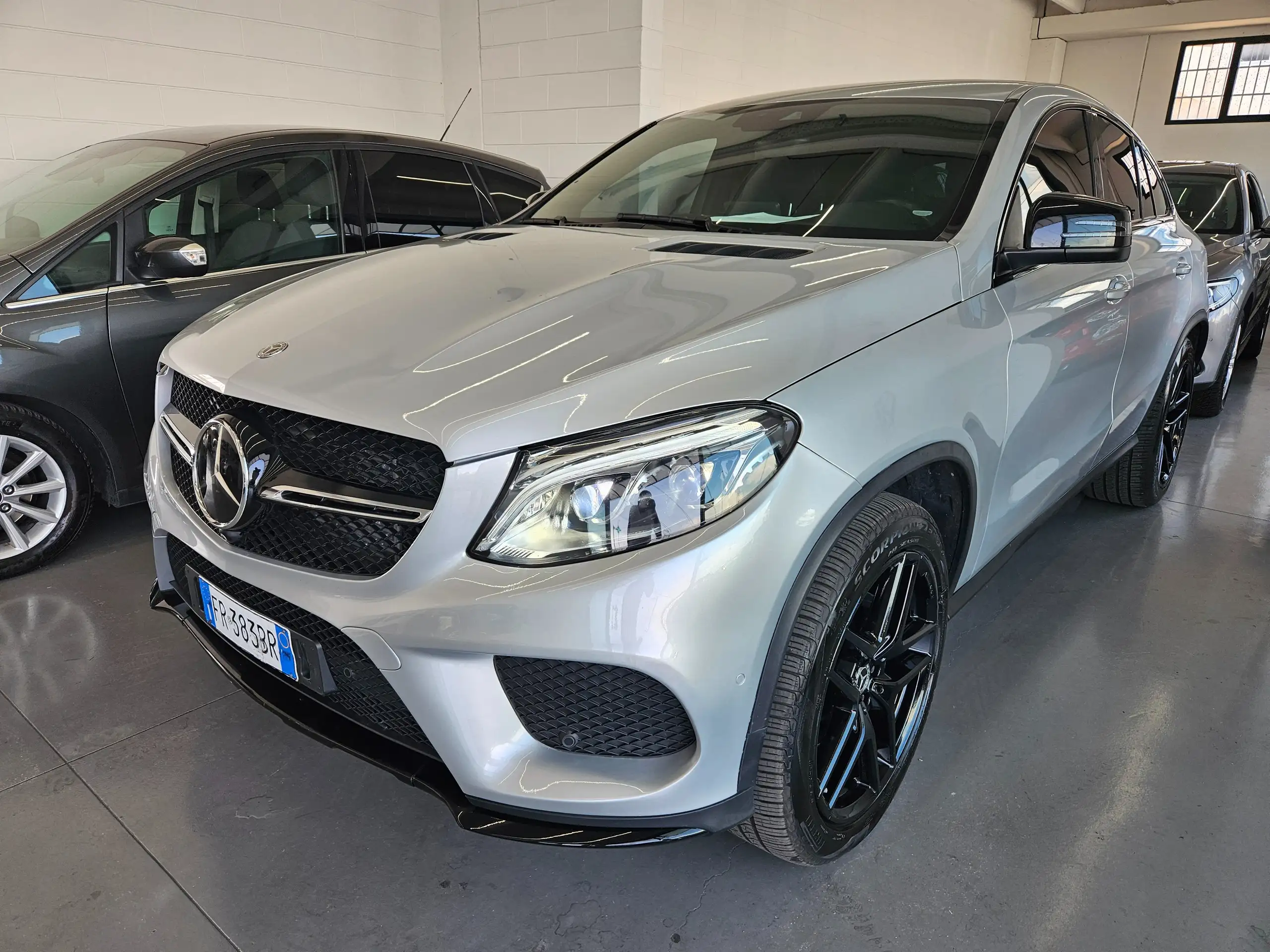 Mercedes-Benz - GLE 350