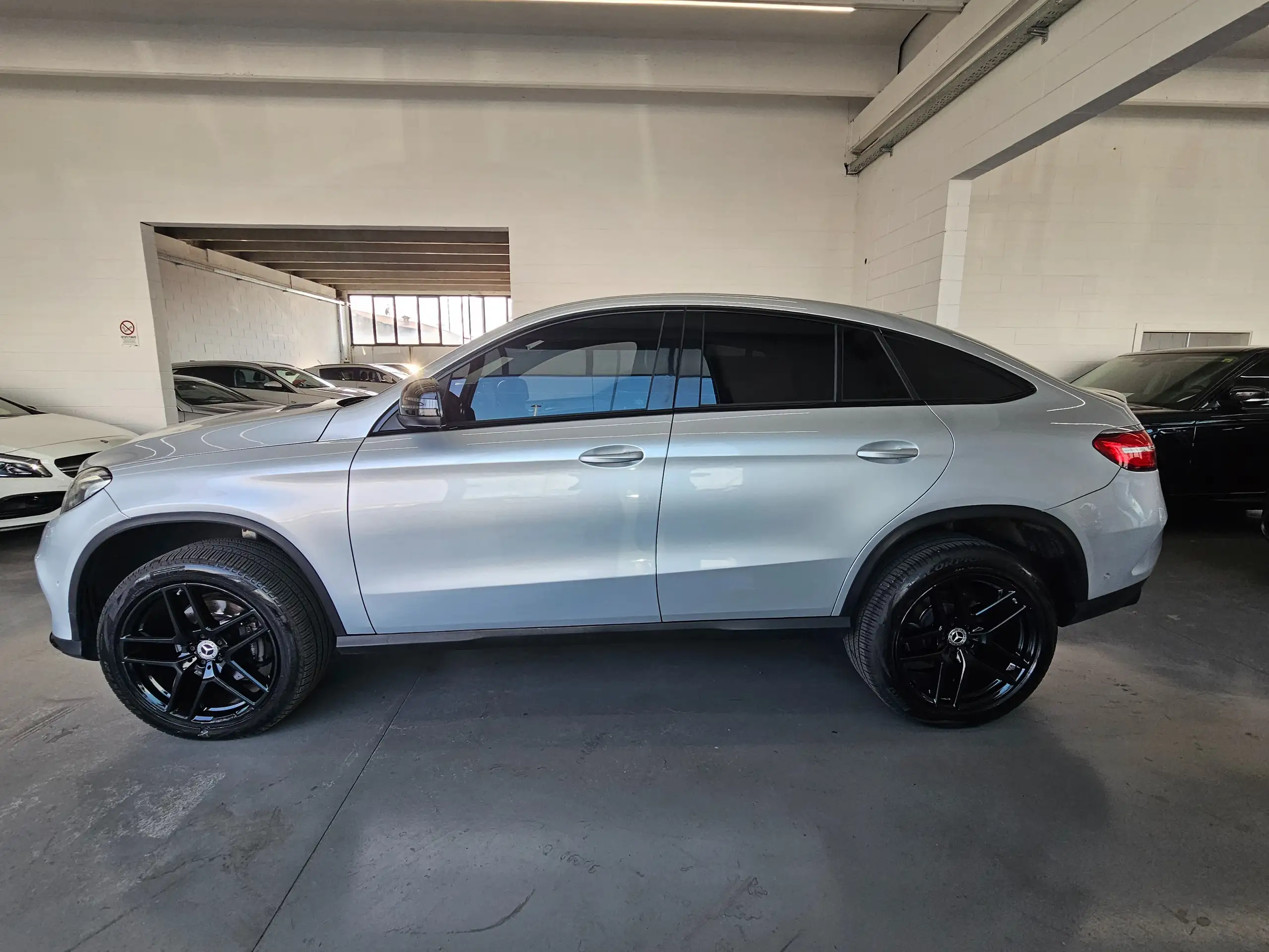 Mercedes-Benz - GLE 350