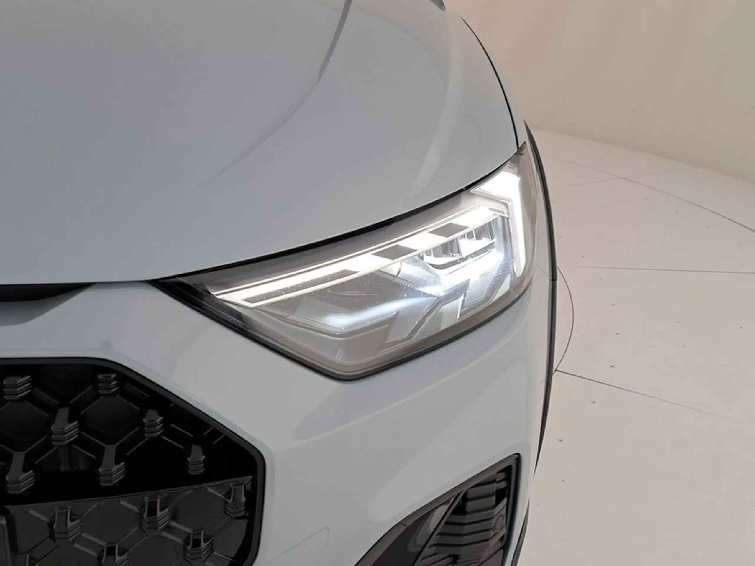 Audi - A1