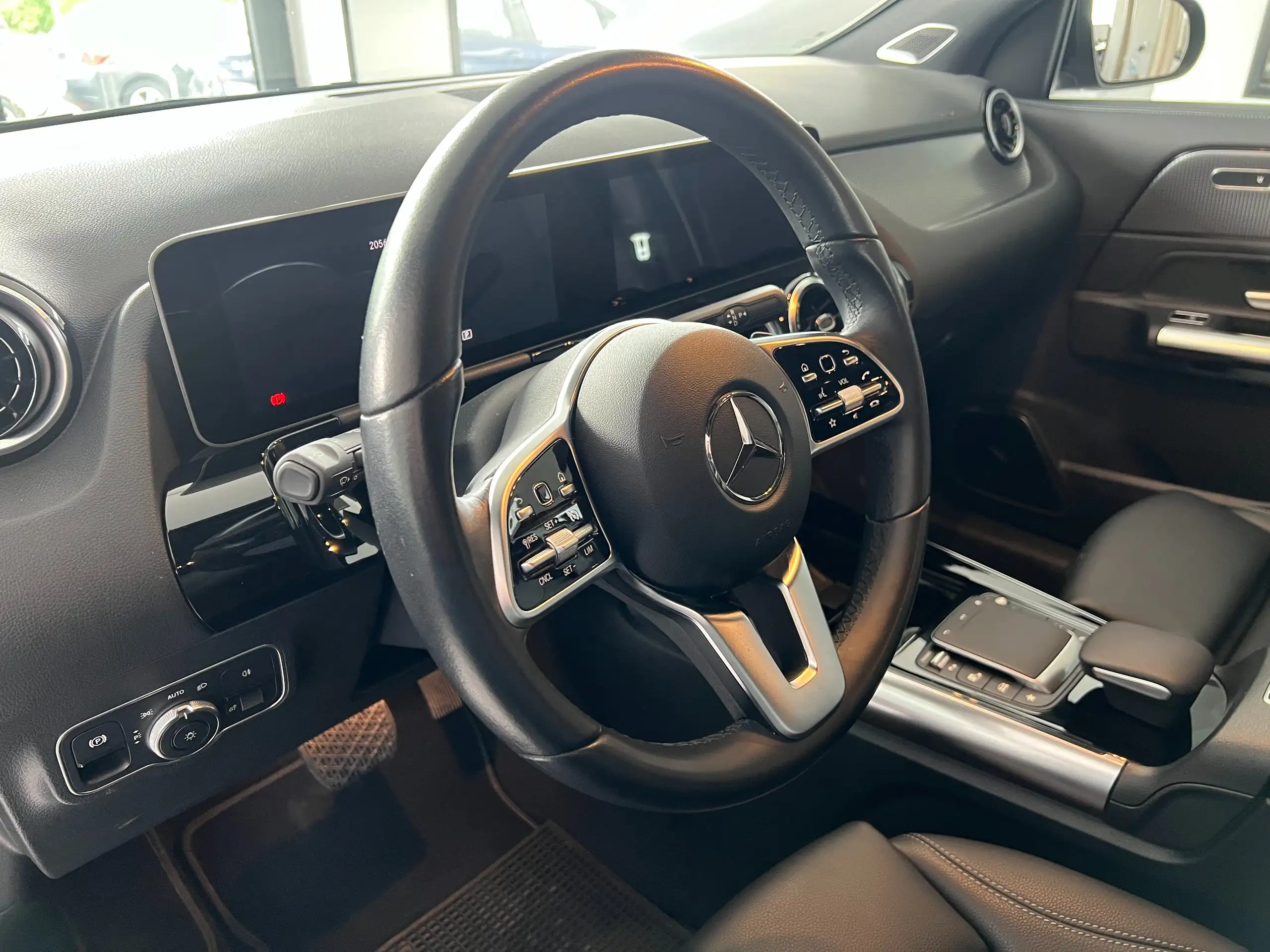 Mercedes-Benz - GLA 250