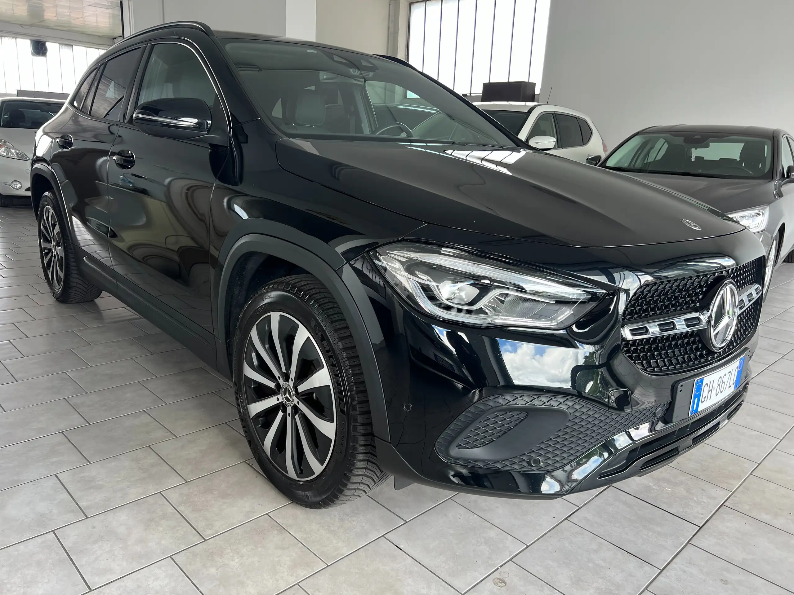 Mercedes-Benz - GLA 250