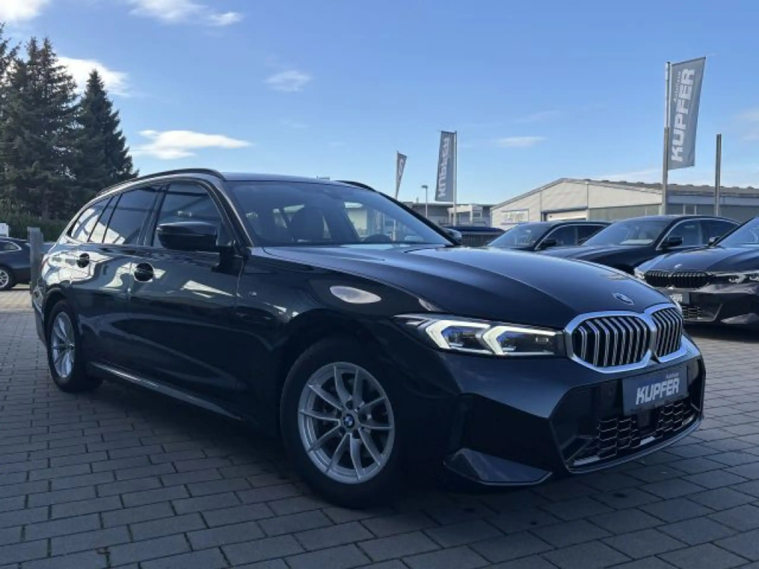 BMW - 320