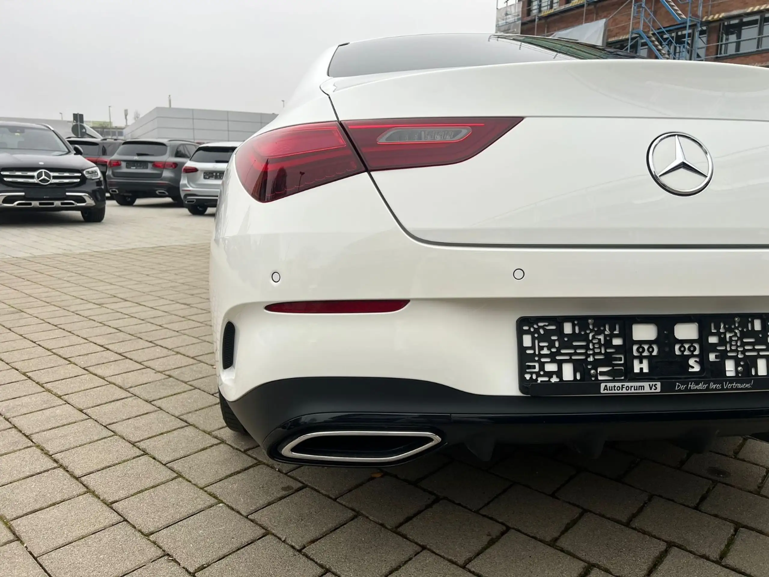 Mercedes-Benz - CLA 200