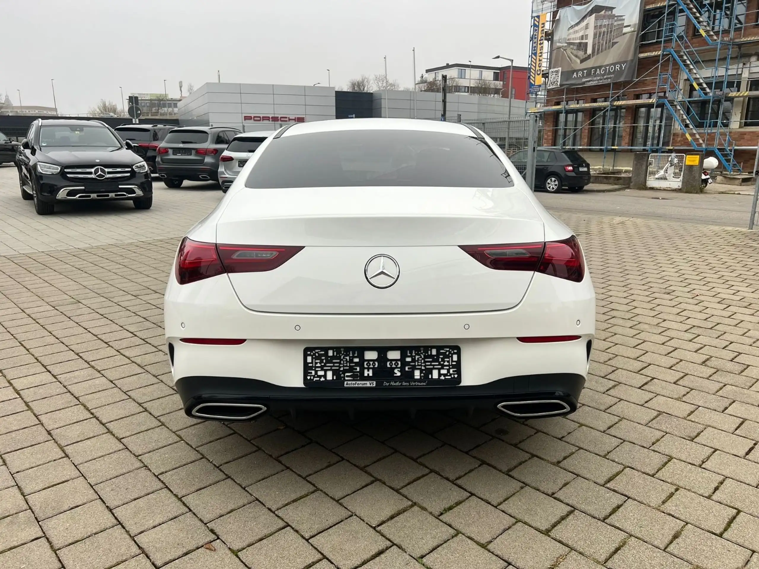 Mercedes-Benz - CLA 200